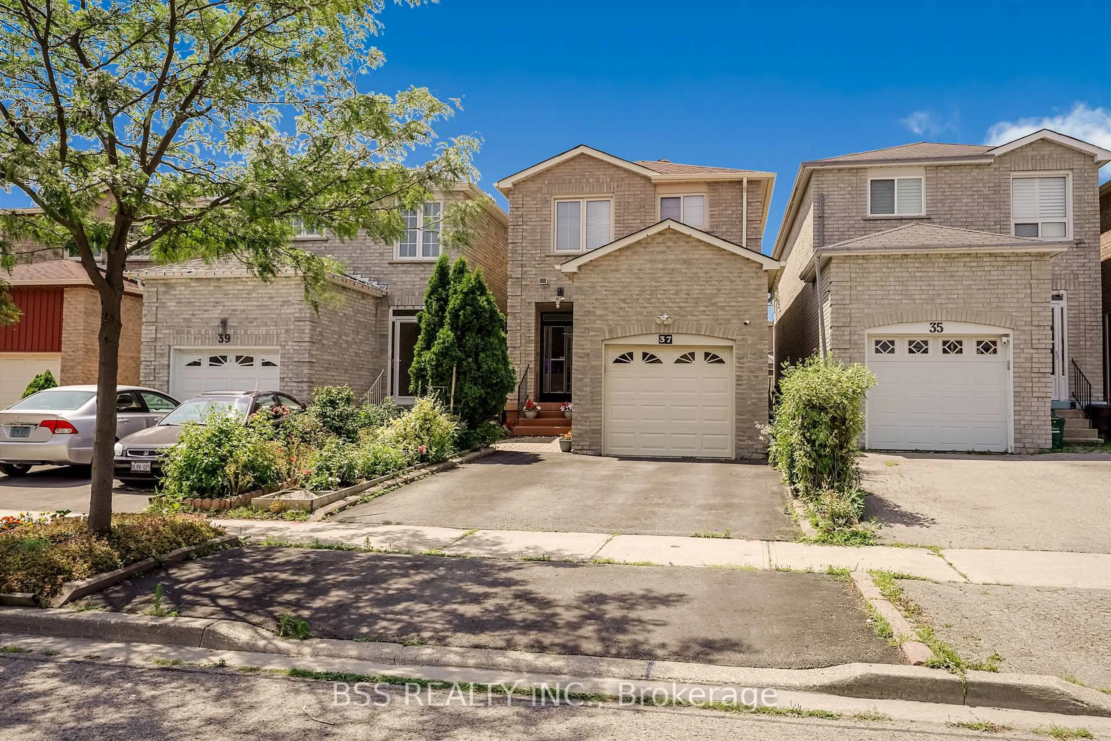 Home with brick exterior material, street for 37 Miles Farm Rd, Markham Ontario L3S 2C2