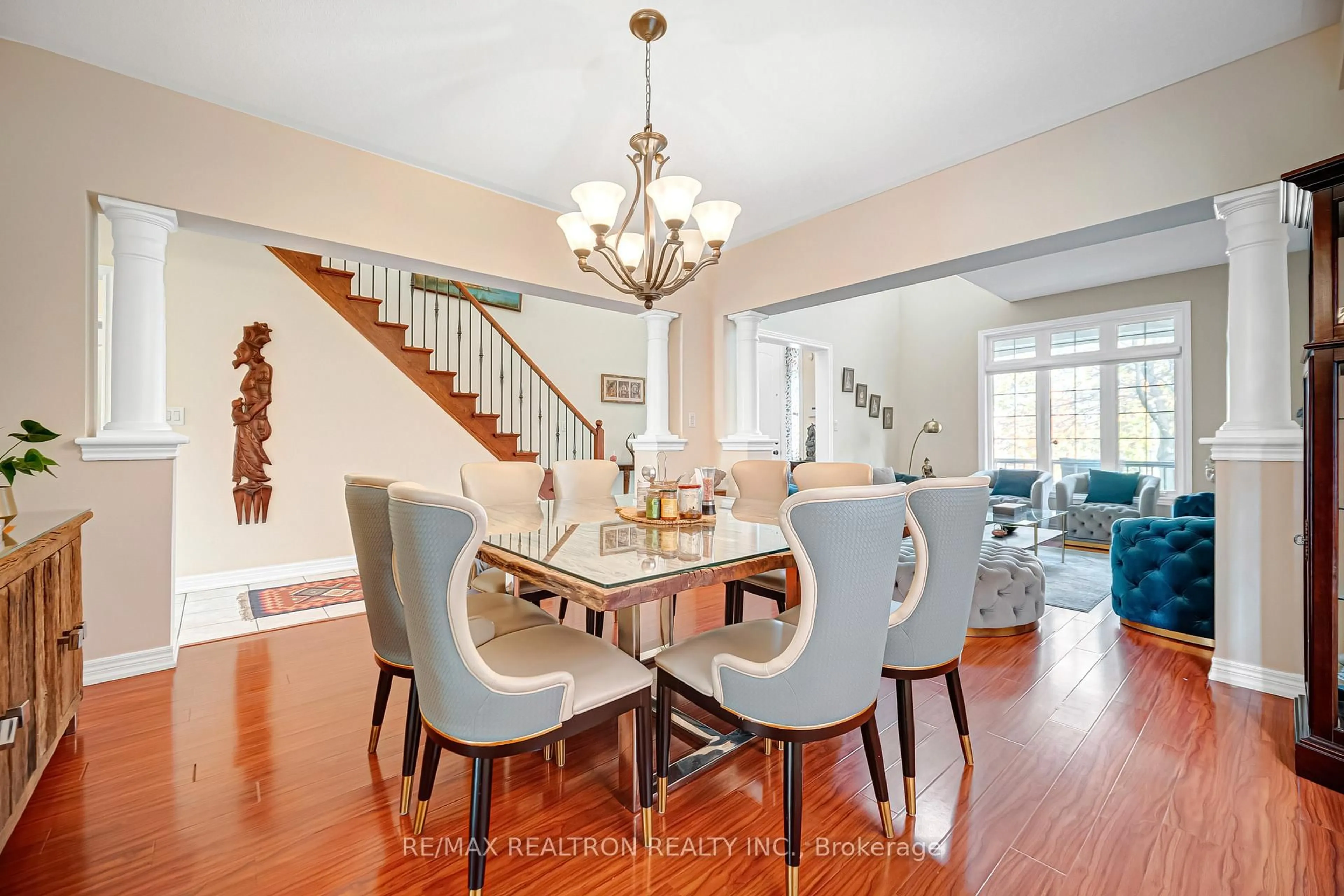 Dining room, wood/laminate floor for 71 Glengordon Cres, Markham Ontario L6C 0K1