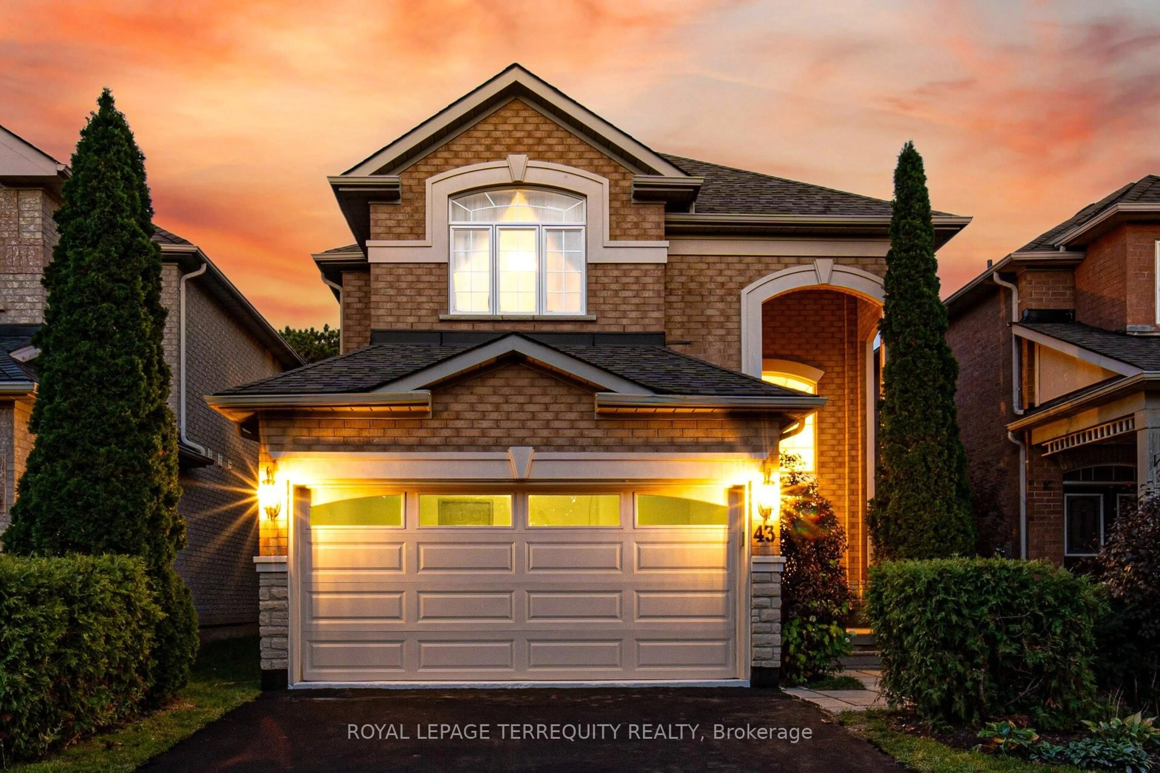 Home with brick exterior material, street for 43 Black Walnut Dr, Markham Ontario L3S 4B9