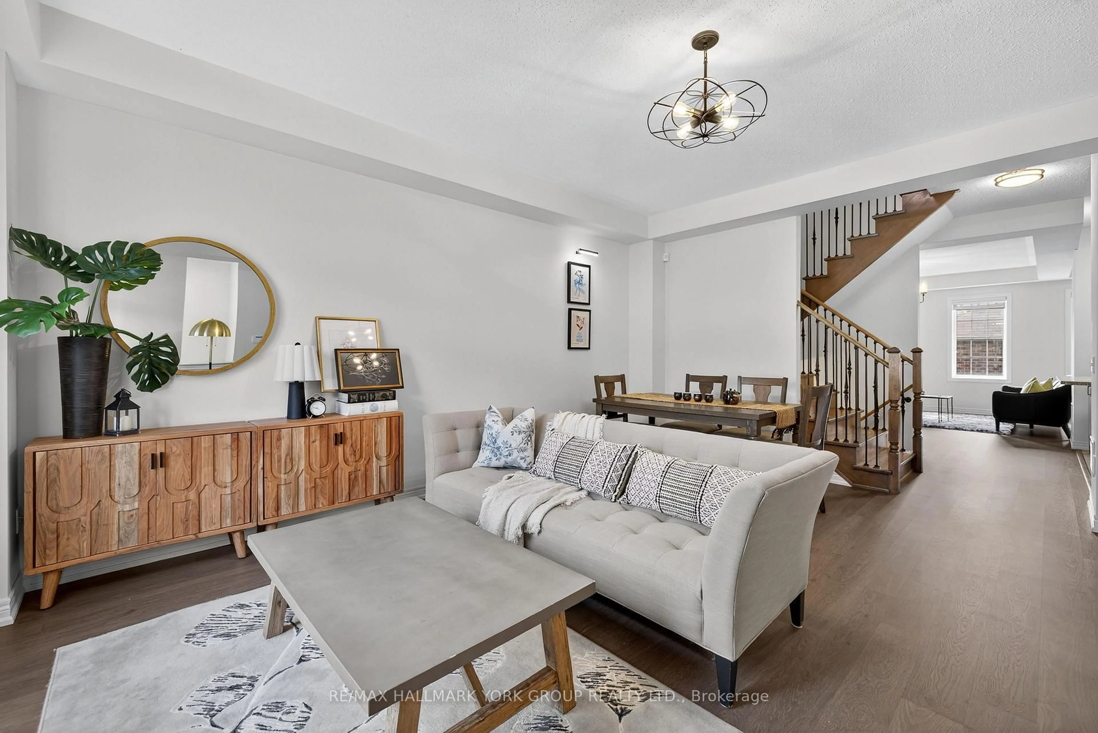 Living room with furniture, unknown for 14 Walter Proctor Rd, East Gwillimbury Ontario L9N 0L6