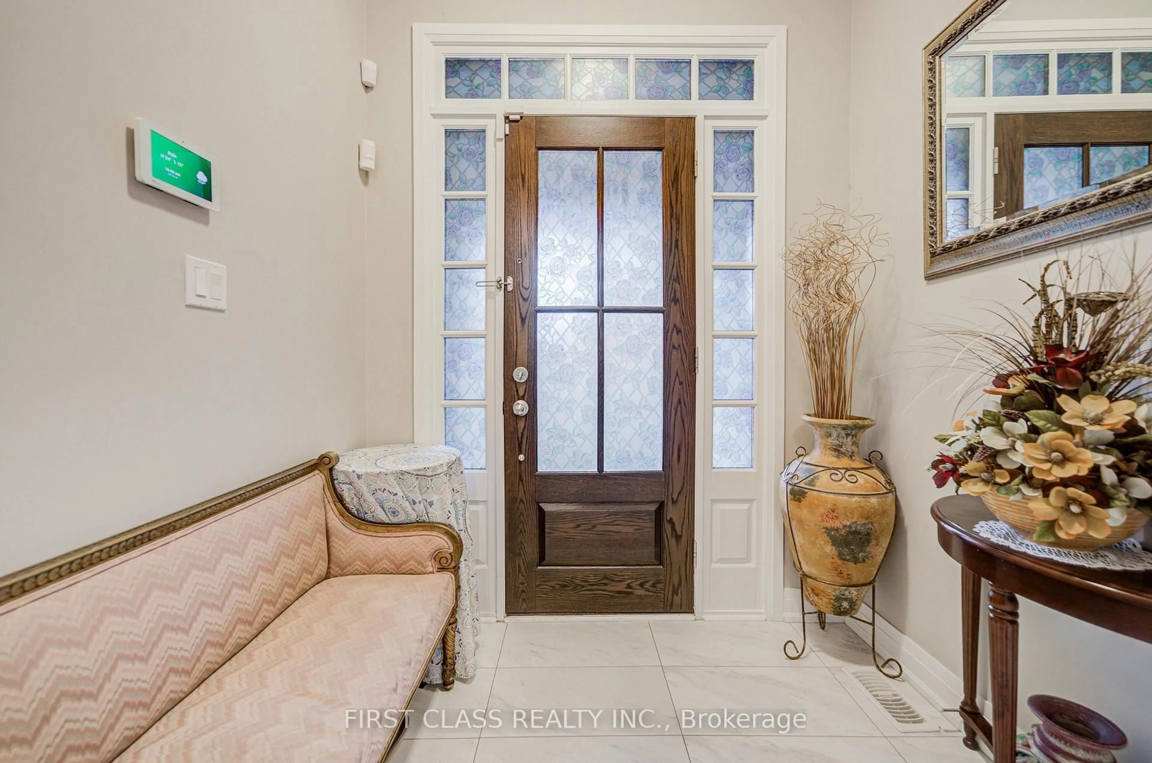 Indoor entryway for 35 Thomas Foster St, Markham Ontario L6C 0Z4