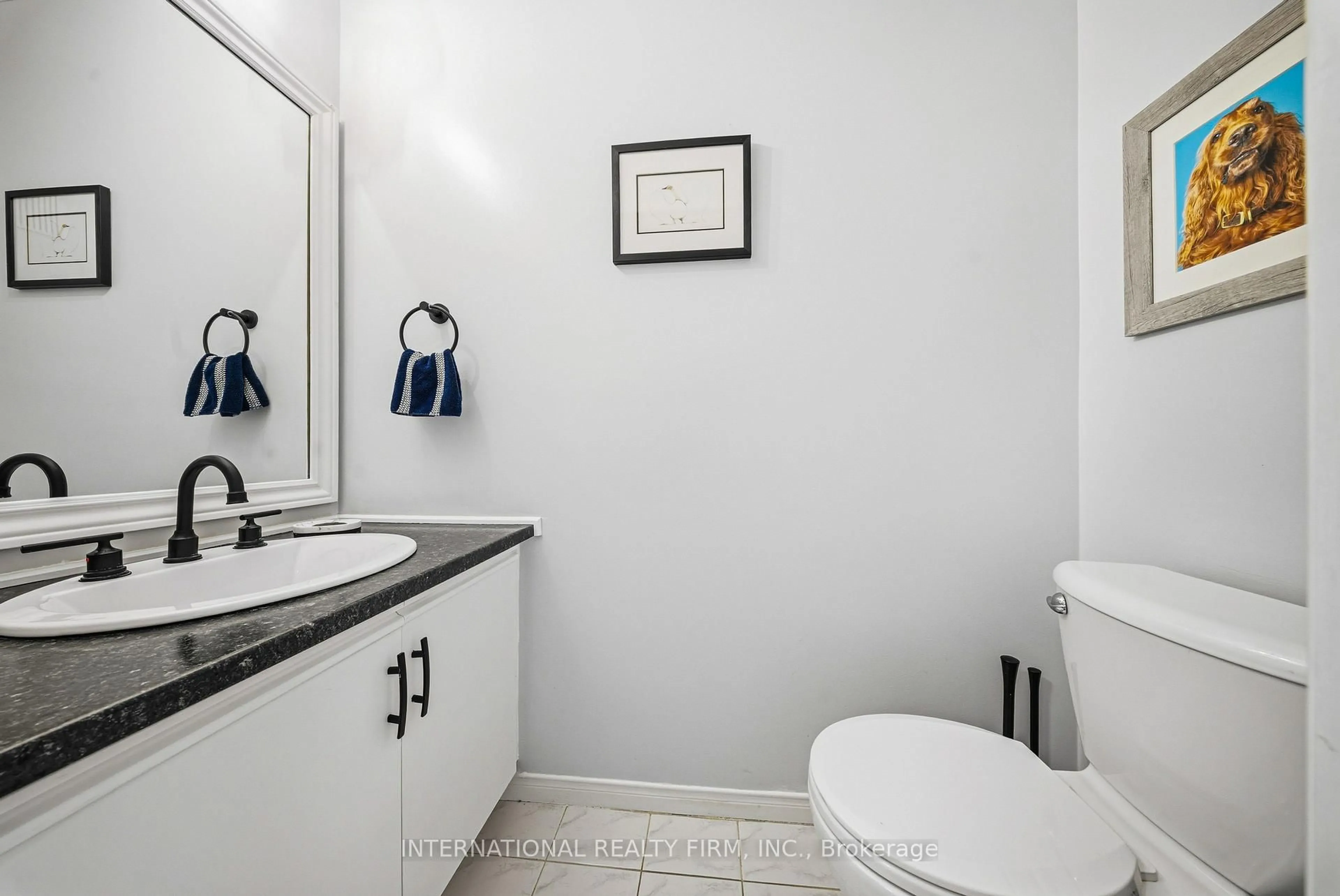 Standard bathroom, unknown for 187 Park Dr, Whitchurch-Stouffville Ontario L4A 1J8