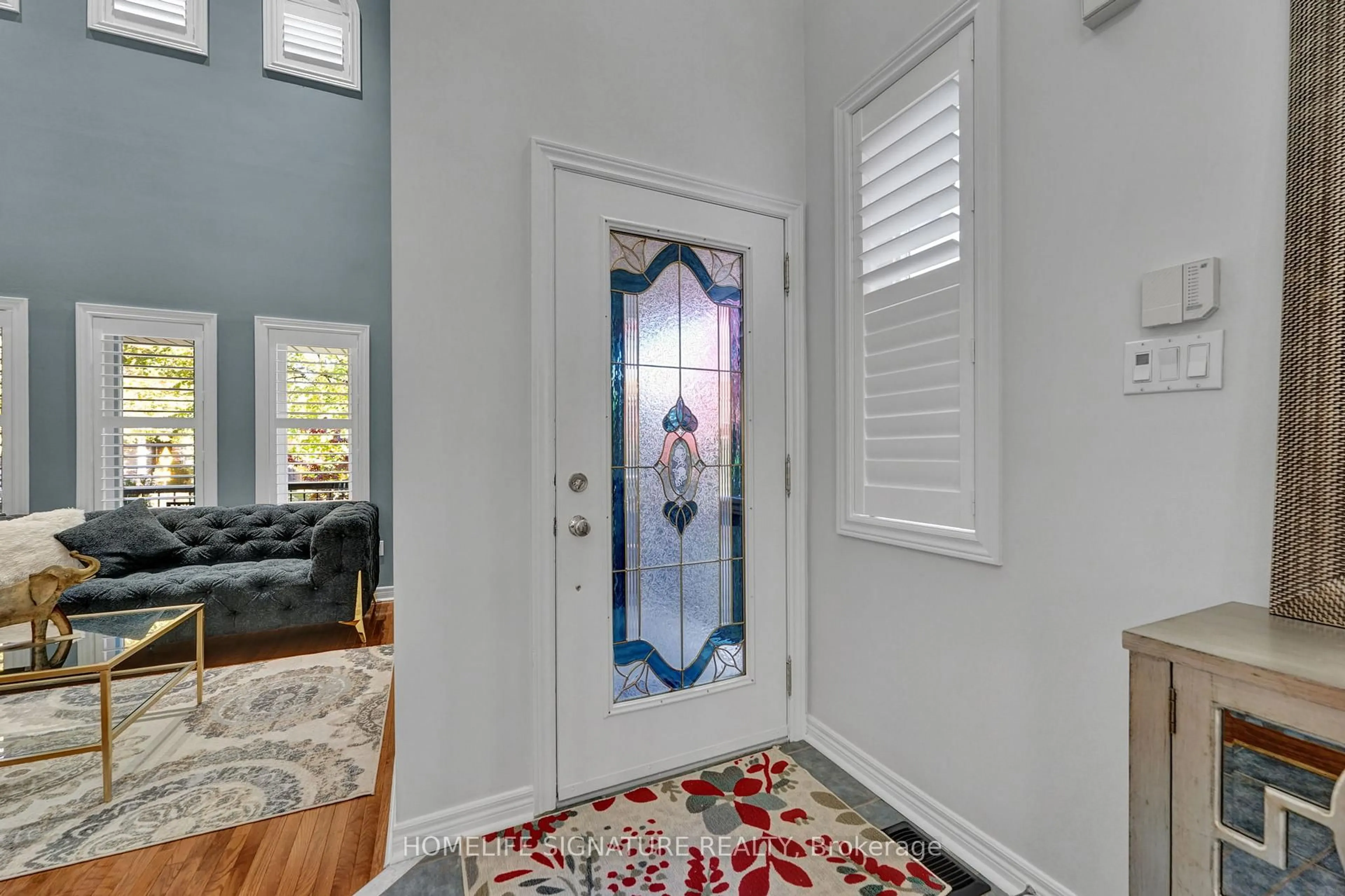 Indoor entryway for 83 Marbella Rd, Vaughan Ontario L4H 1M3