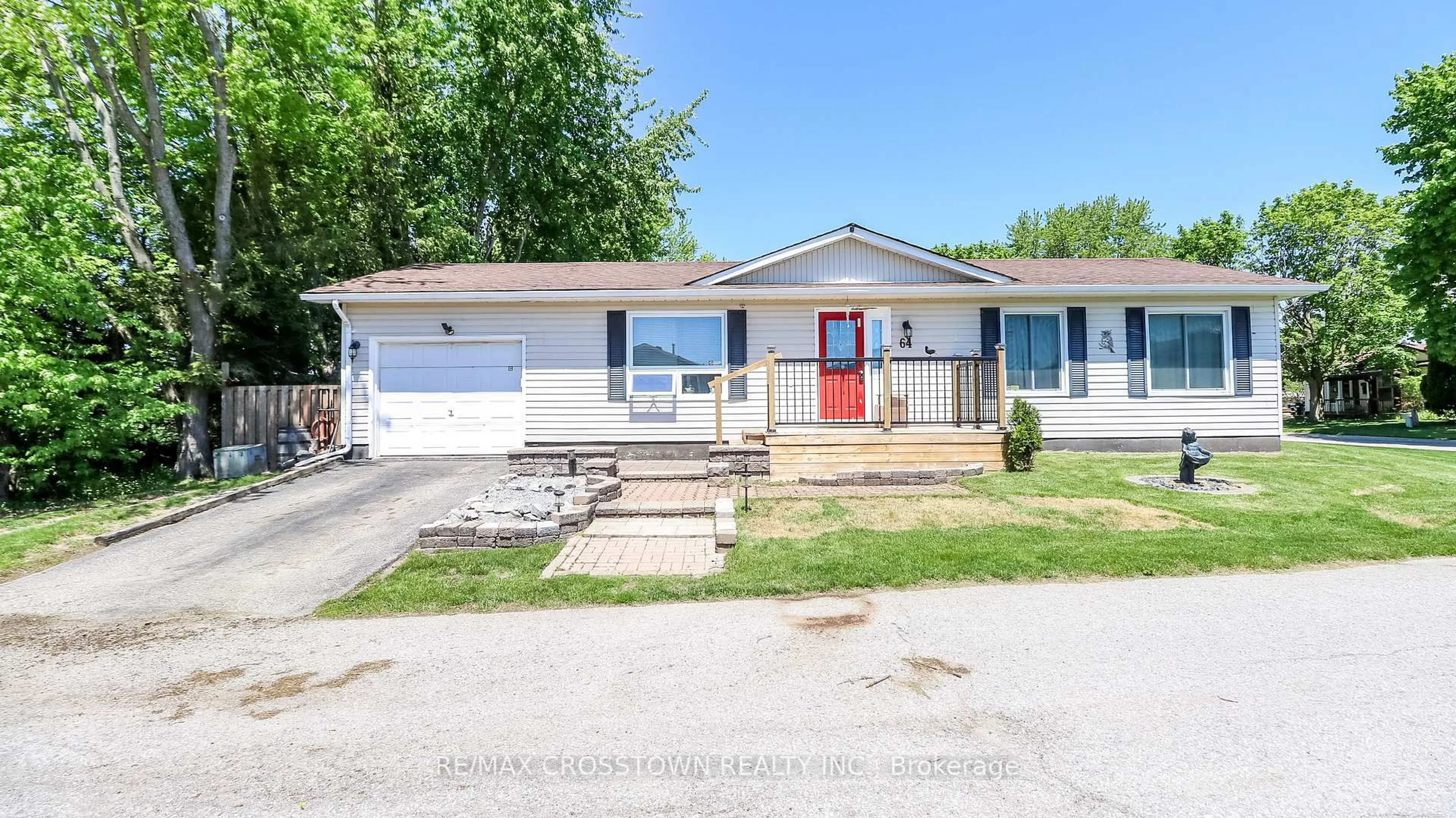 Home with vinyl exterior material, street for 64 Royal Oak Dr, Innisfil Ontario N1L 1N1