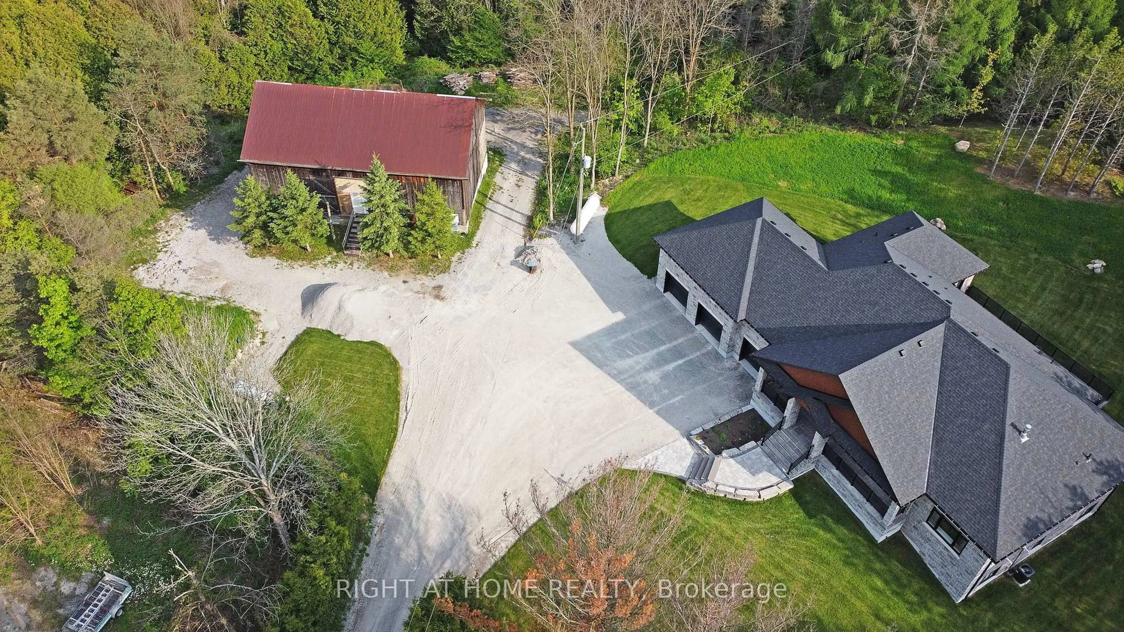 A pic from outside/outdoor area/front of a property/back of a property/a pic from drone, street for 2705 14th Line, Innisfil Ontario L0L 1R0