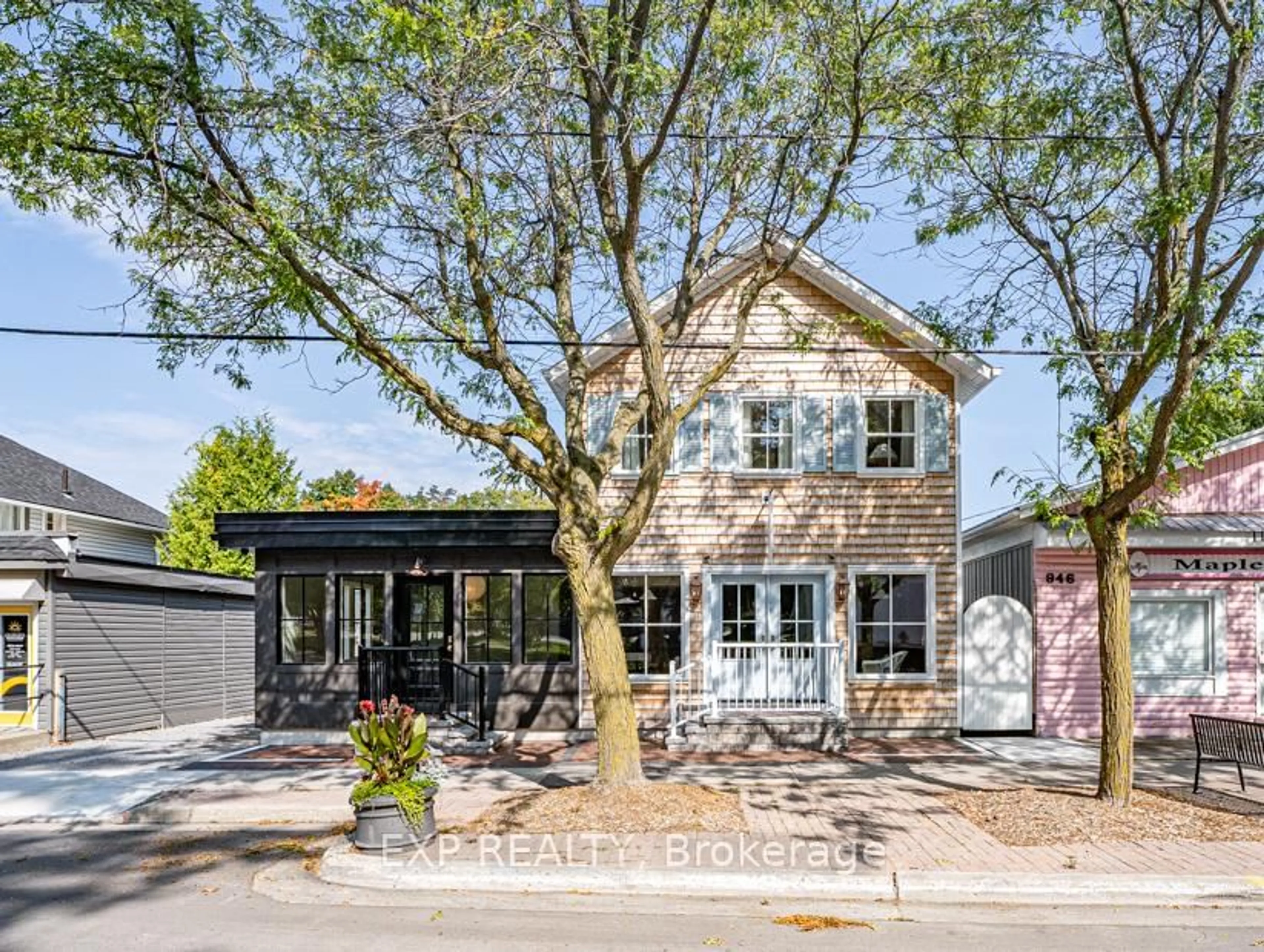 Home with brick exterior material, street for 944 Lake Dr, Georgina Ontario L0E 1L0