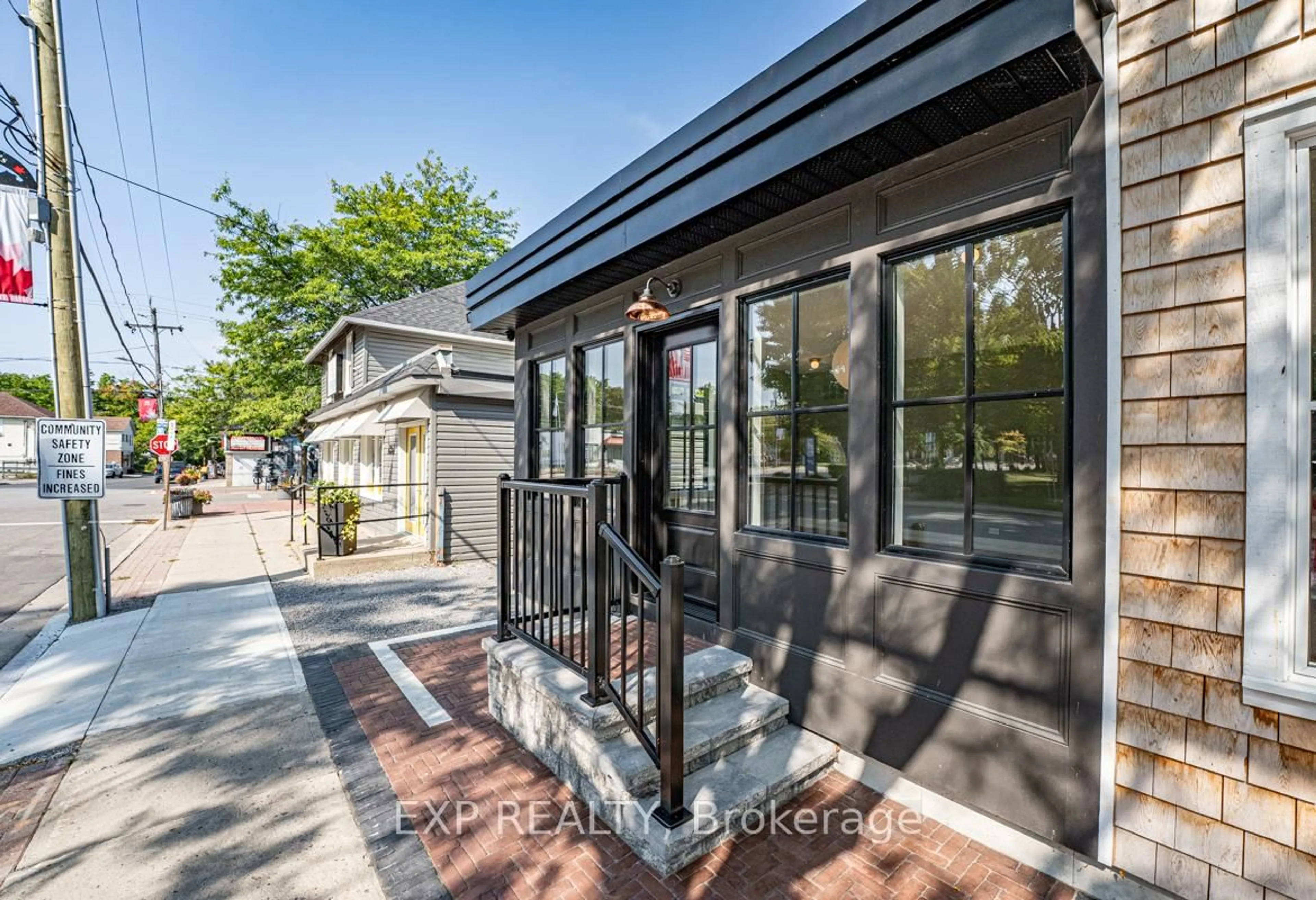 Unknown for 944 Lake Dr, Georgina Ontario L0E 1L0