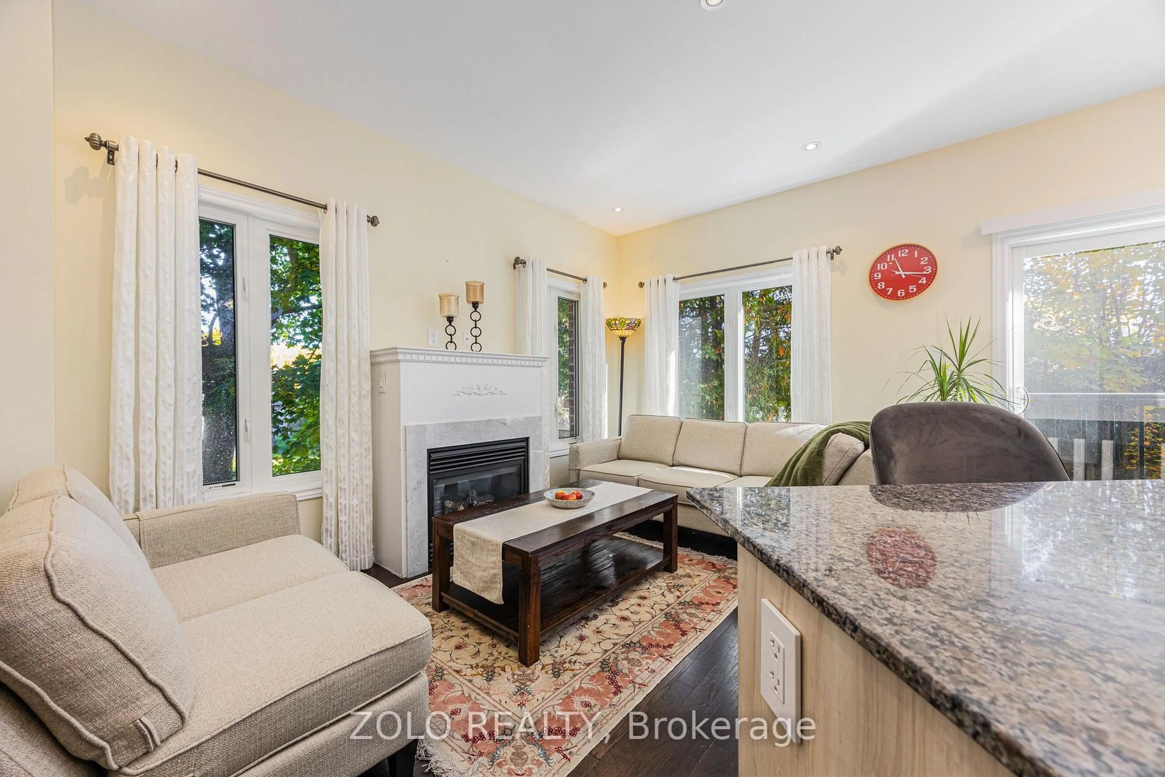 Living room with furniture, ceramic/tile floor for 235 Appleton Crt, Newmarket Ontario L3Y 1J2