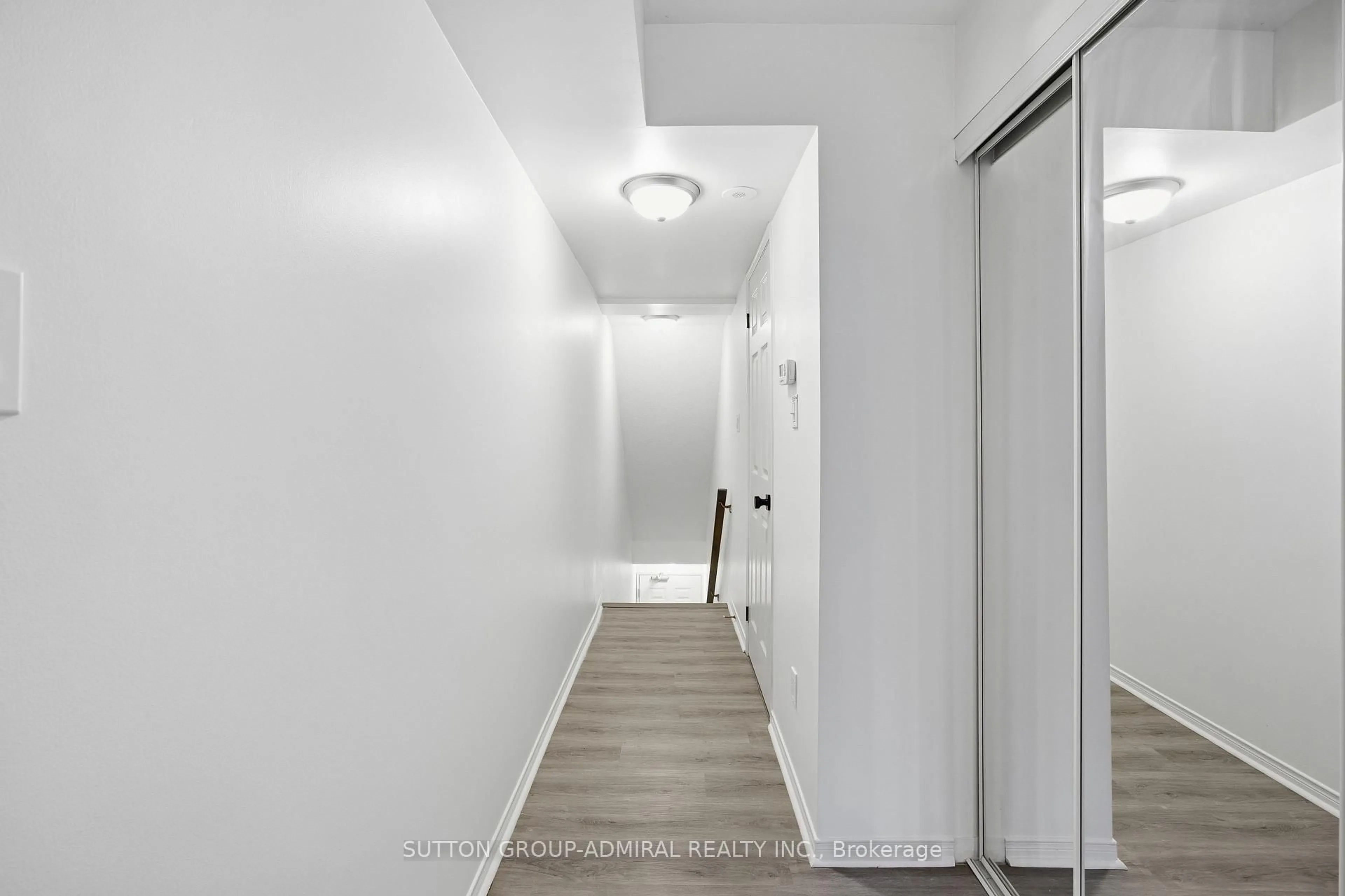 Indoor foyer for 308 John St #216, Markham Ontario L3T 0A7