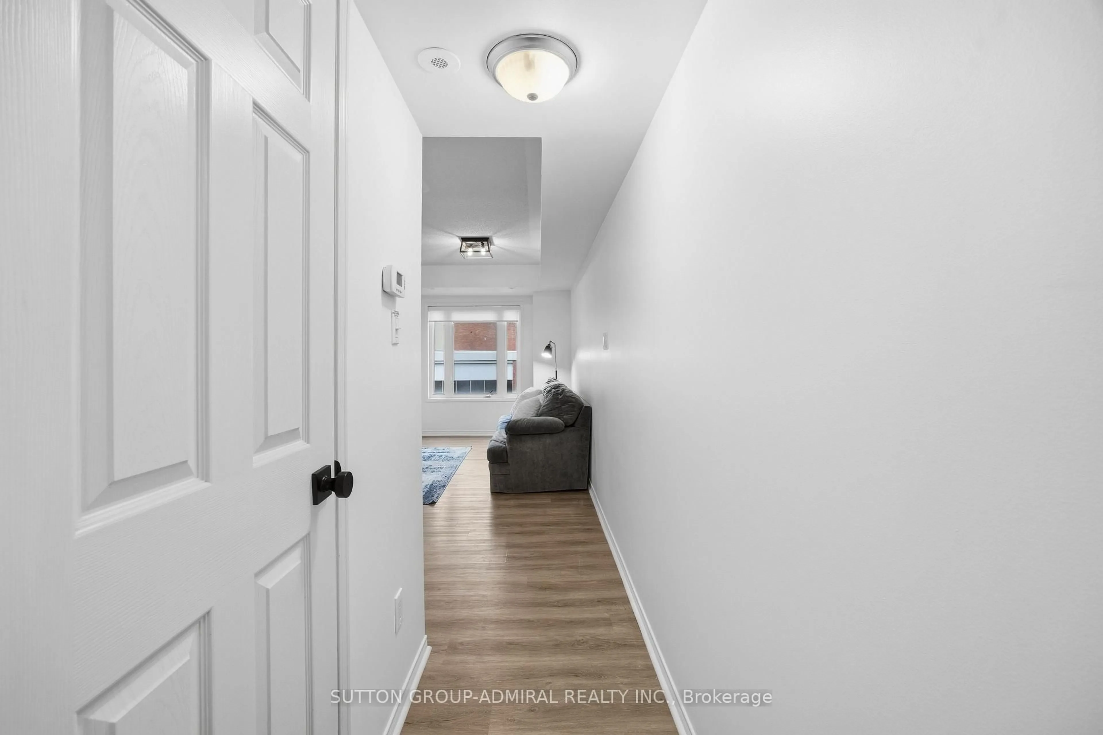 Indoor entryway for 308 John St #216, Markham Ontario L3T 0A7
