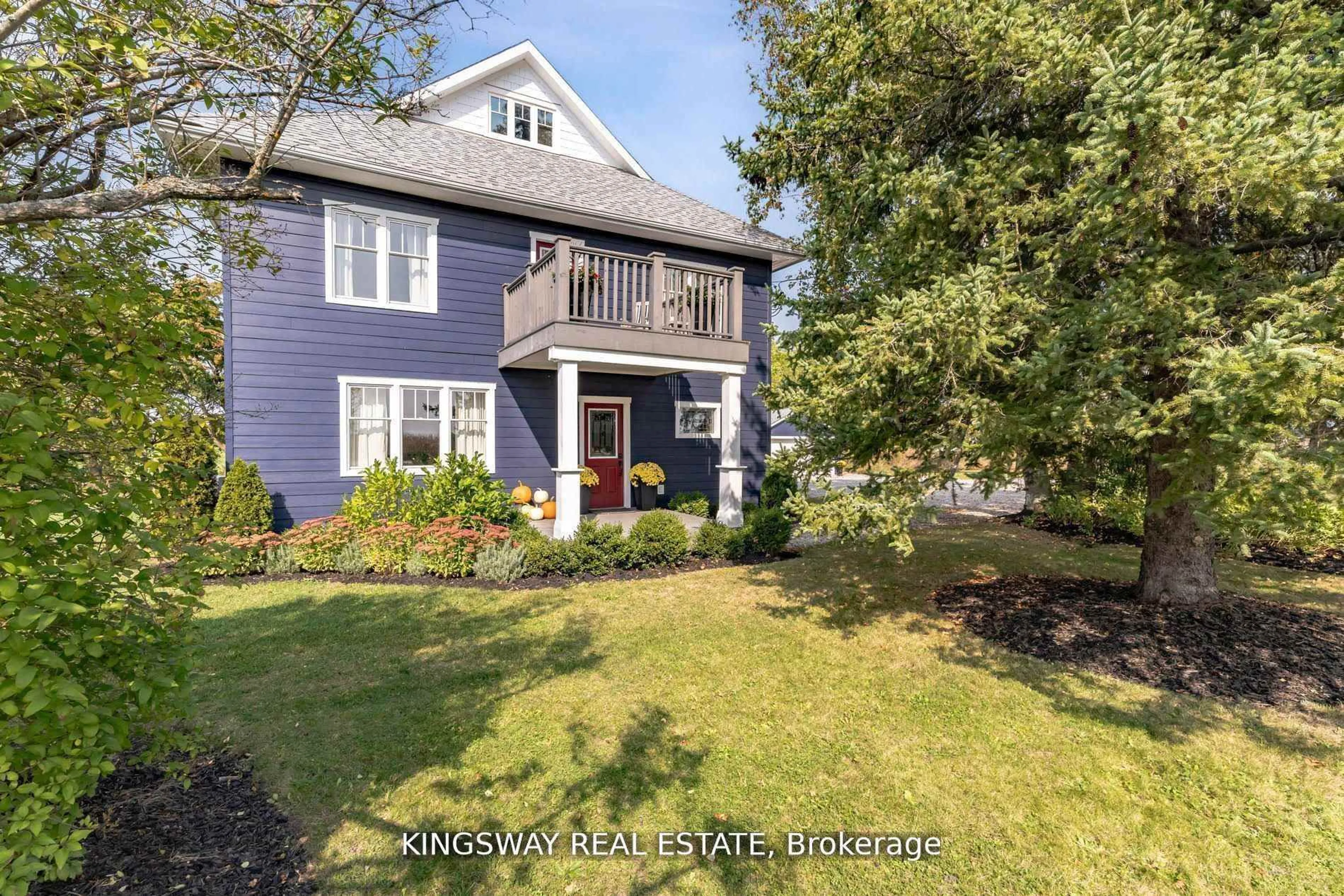 A pic from outside/outdoor area/front of a property/back of a property/a pic from drone, street for 2612 10th Line, Innisfil Ontario L9S 3R2