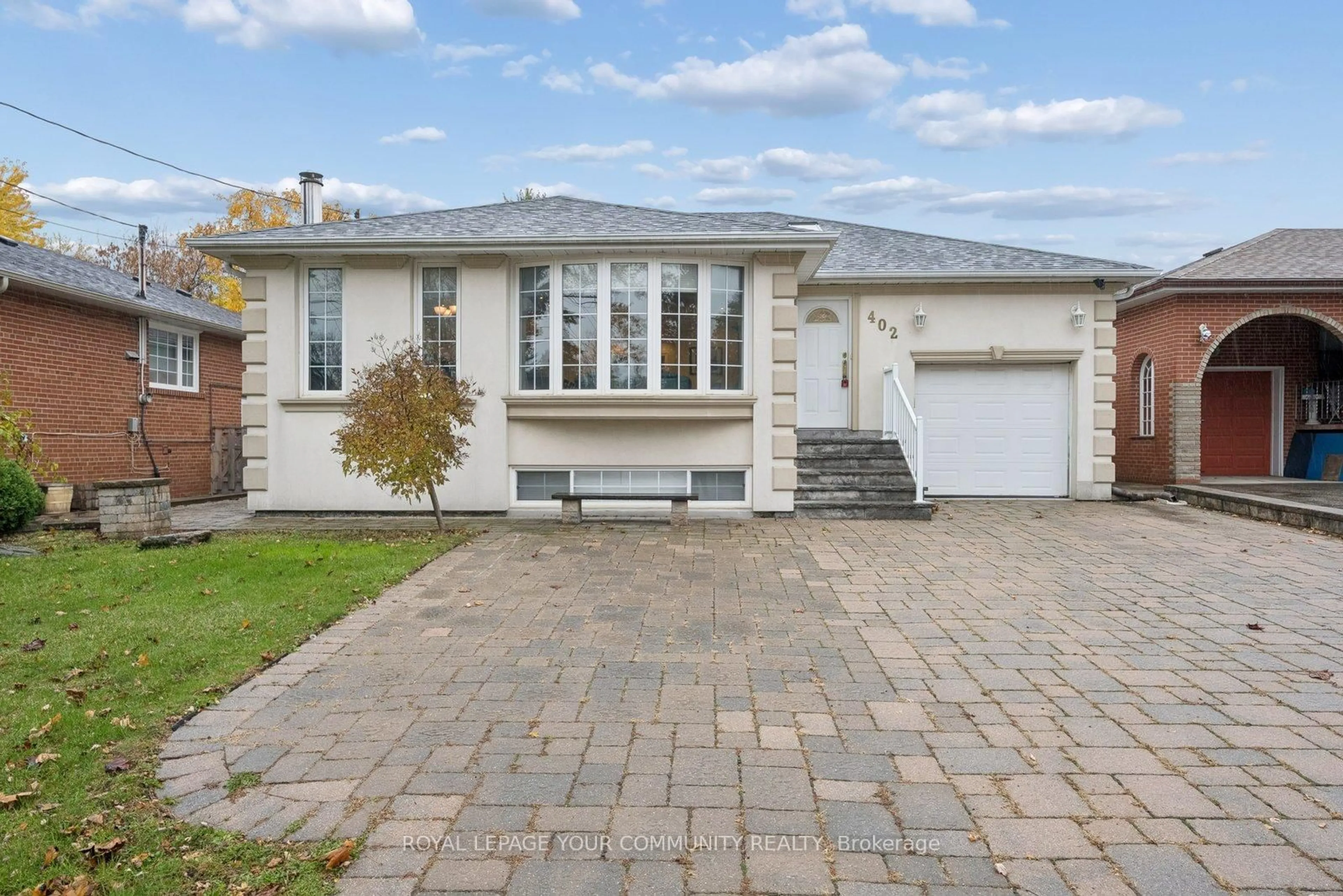 Home with brick exterior material, street for 402 Palmer Ave, Richmond Hill Ontario L4C 1P8