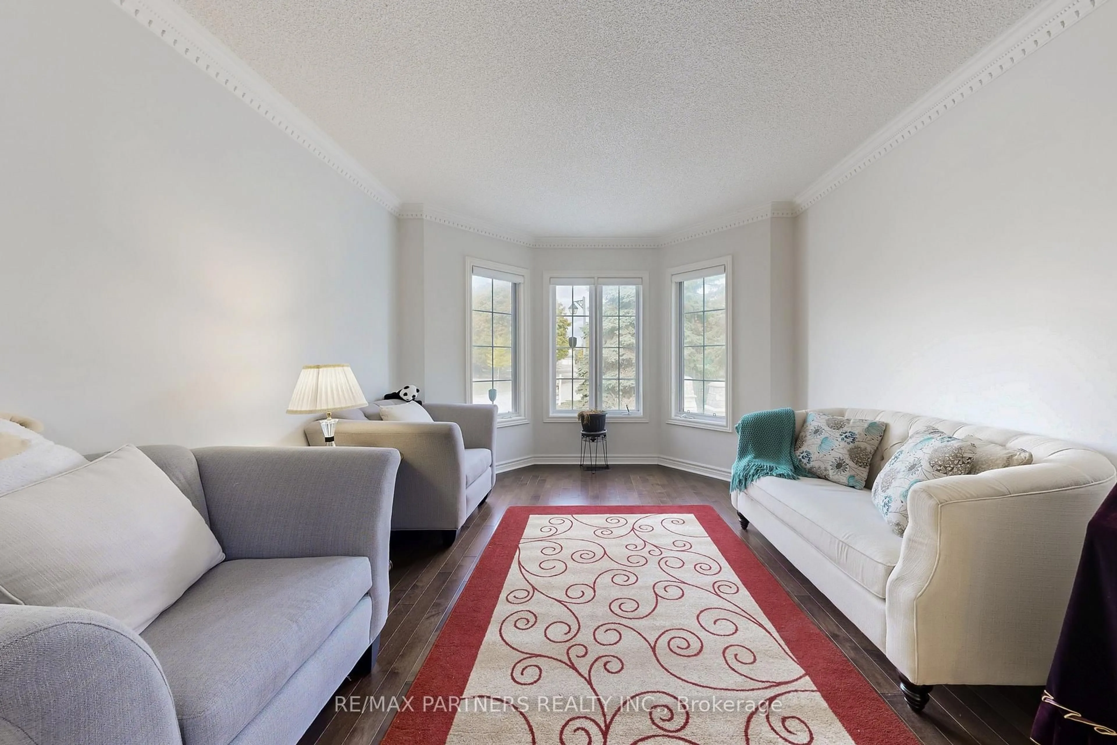 Living room with furniture, unknown for 46 Green Ash Cres, Richmond Hill Ontario L4B 3S1