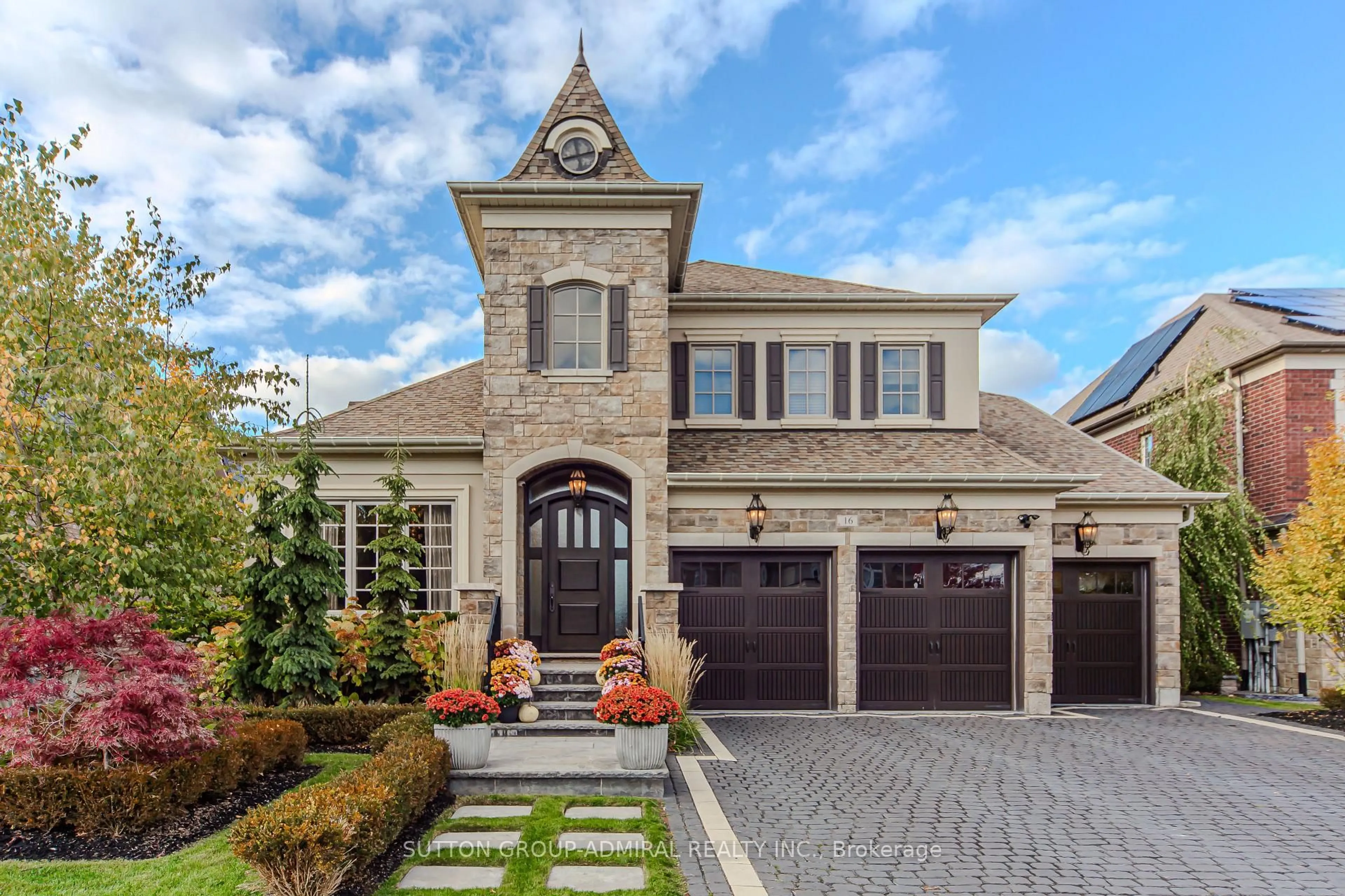 Home with brick exterior material, street for 16 Bluff Tr, King Ontario L7B 0A2