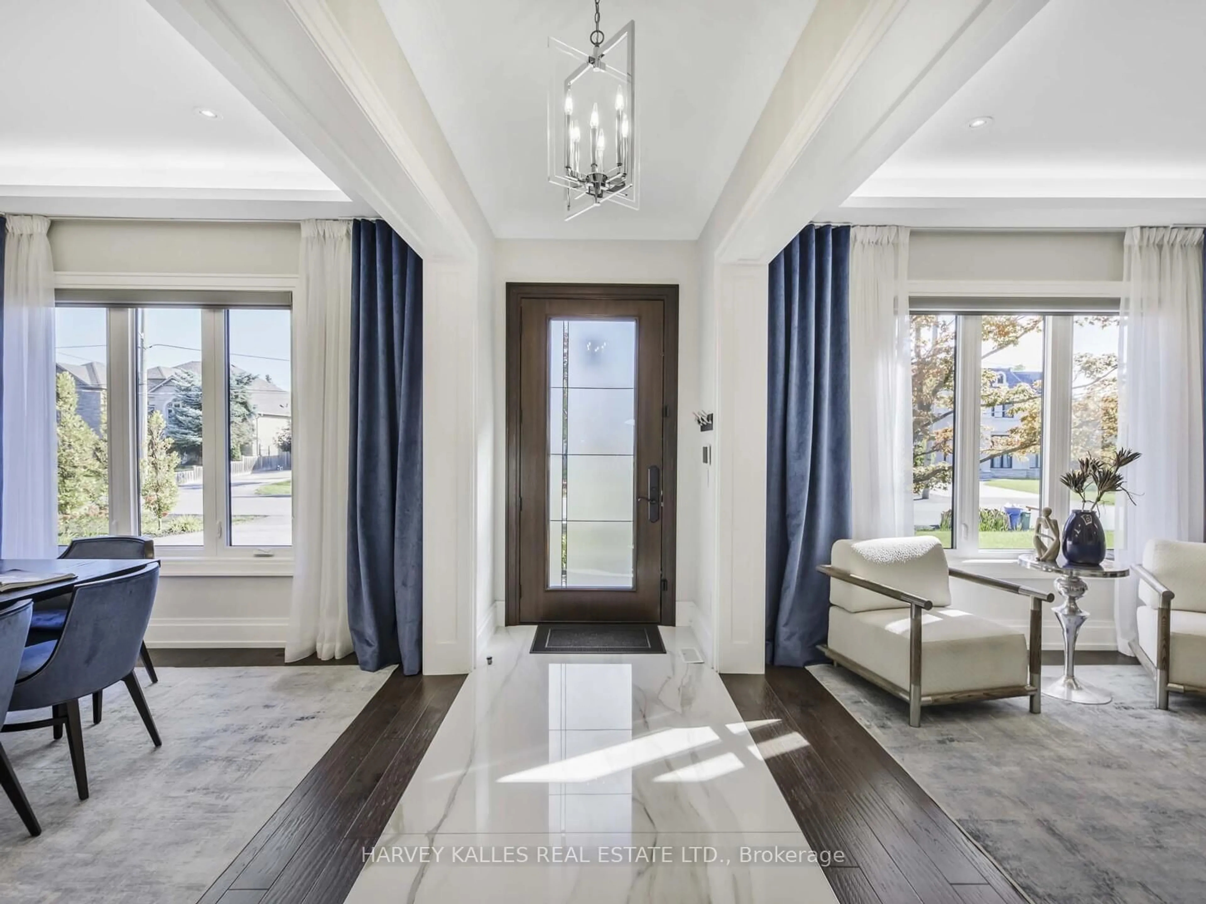 Indoor entryway for 10 Malaren Rd, Vaughan Ontario L6A 1E5