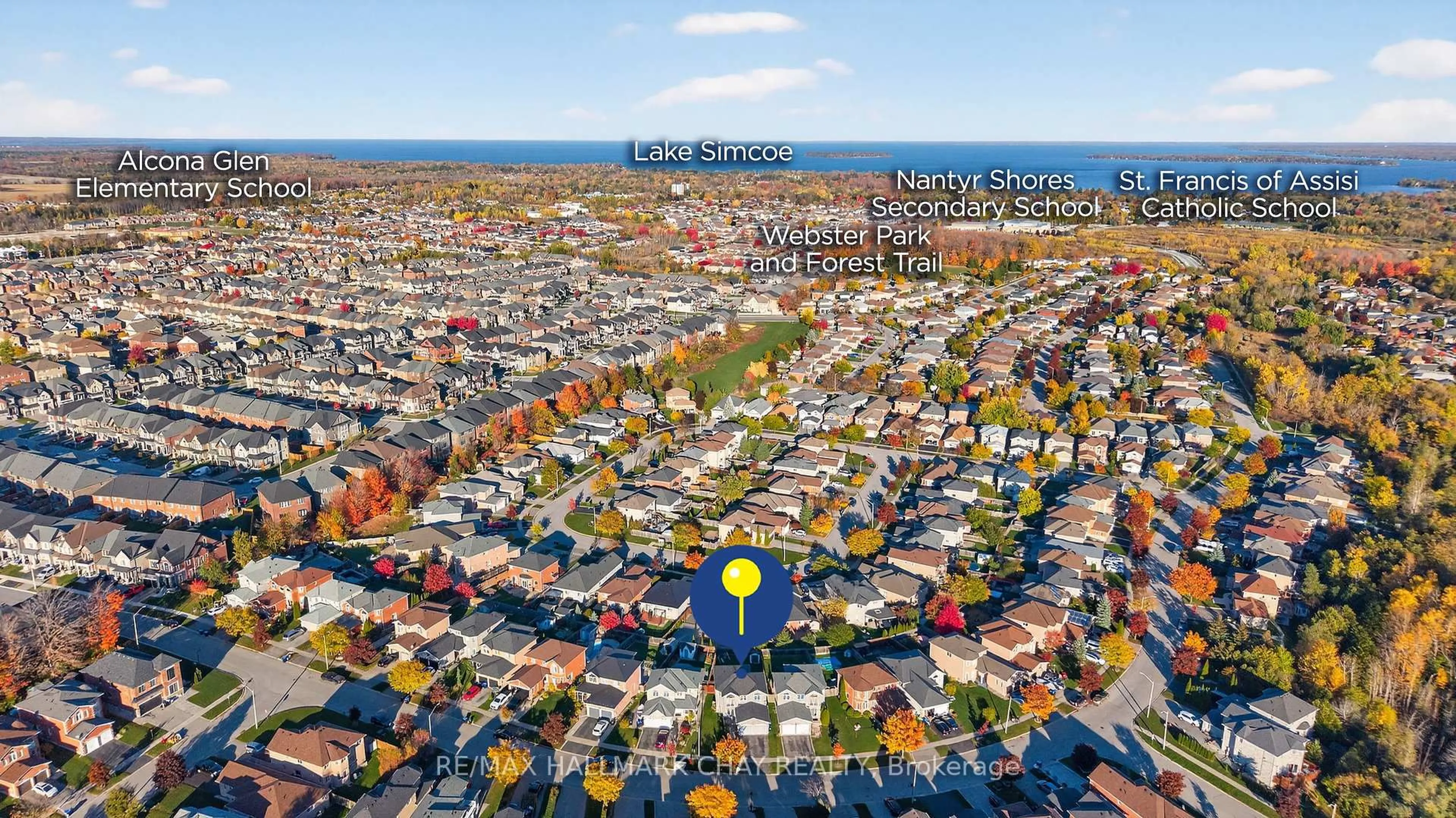 A pic from outside/outdoor area/front of a property/back of a property/a pic from drone, street for 2065 Wilson St, Innisfil Ontario L9S 4Y2