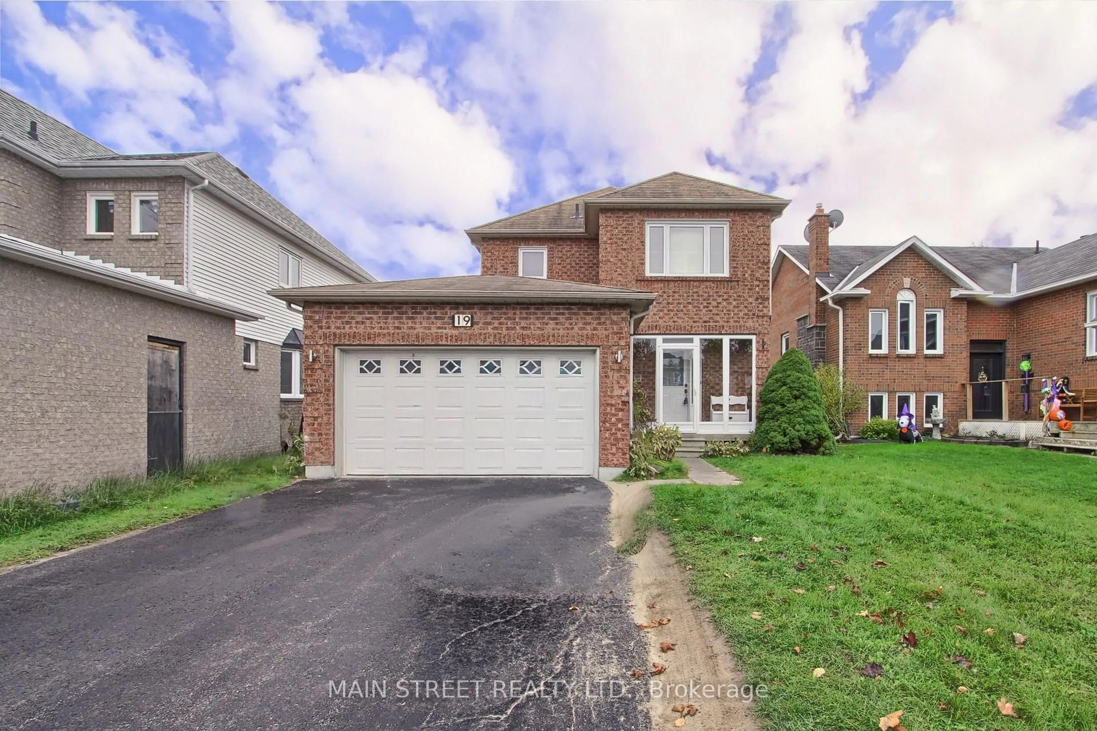 Home with brick exterior material, street for 19 Natanya Blvd, Georgina Ontario L4P 3R6