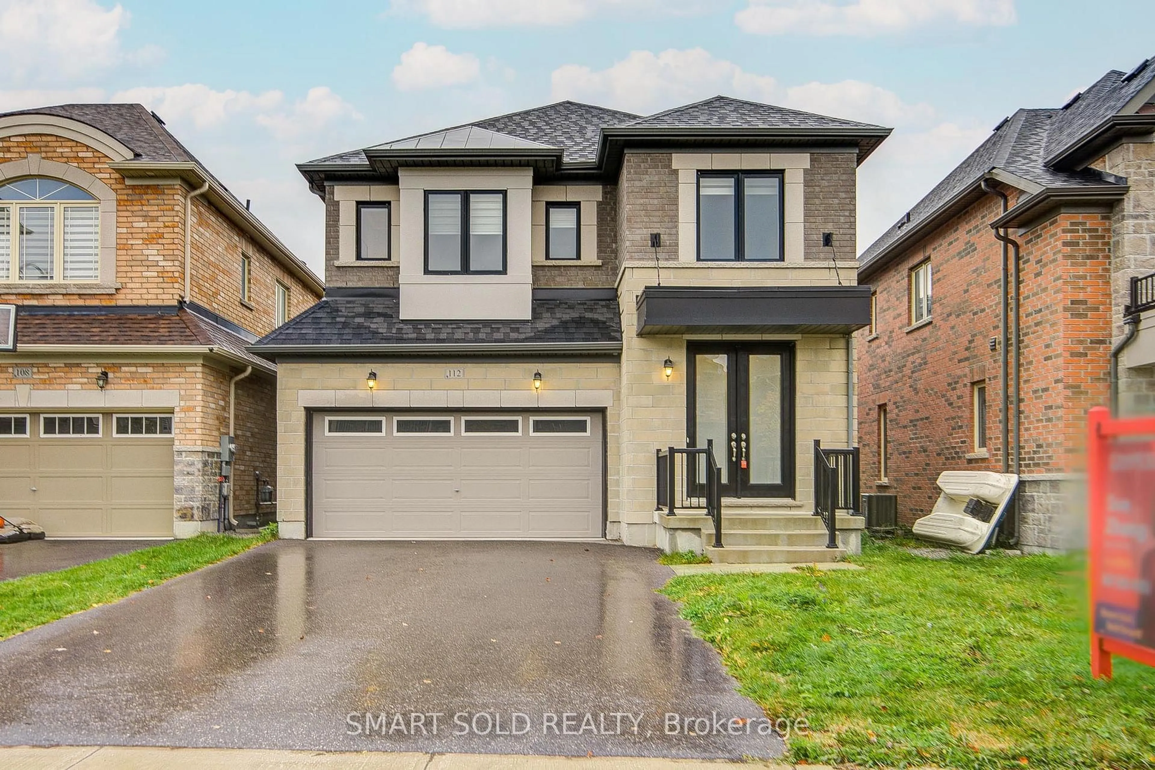 Home with brick exterior material, street for 112 Carriage Shop Bend, East Gwillimbury Ontario L9N 0Y3