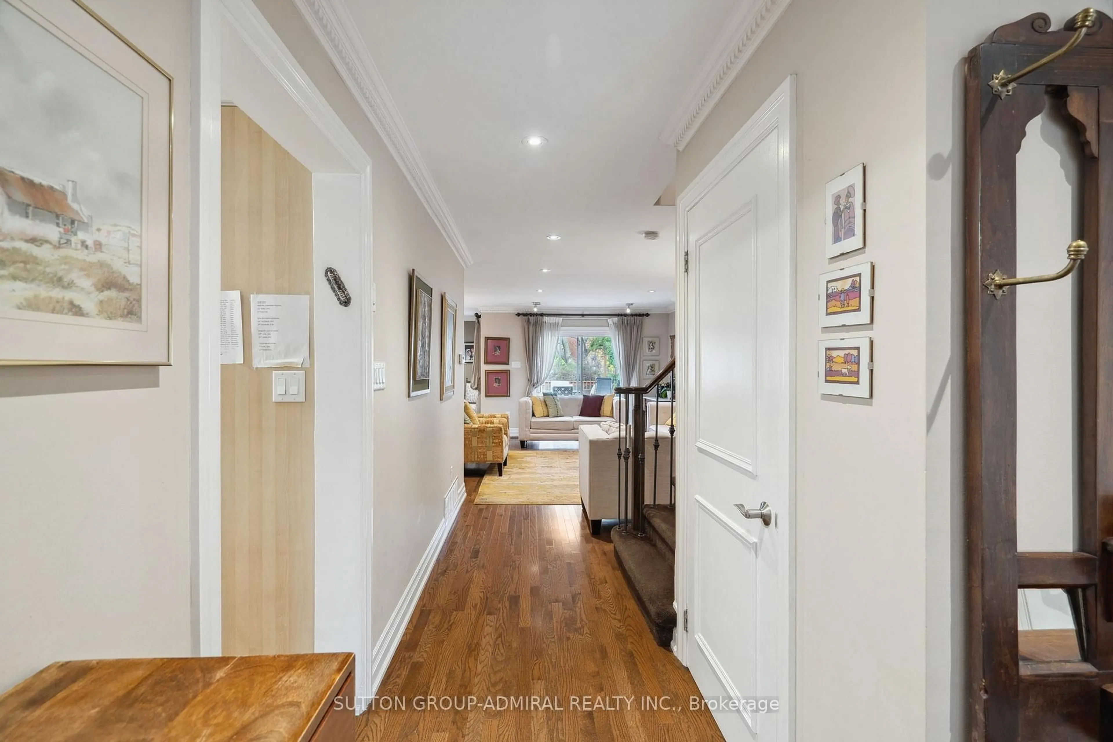 Indoor foyer for 24 Patrice Cres, Vaughan Ontario L4J 4Y8