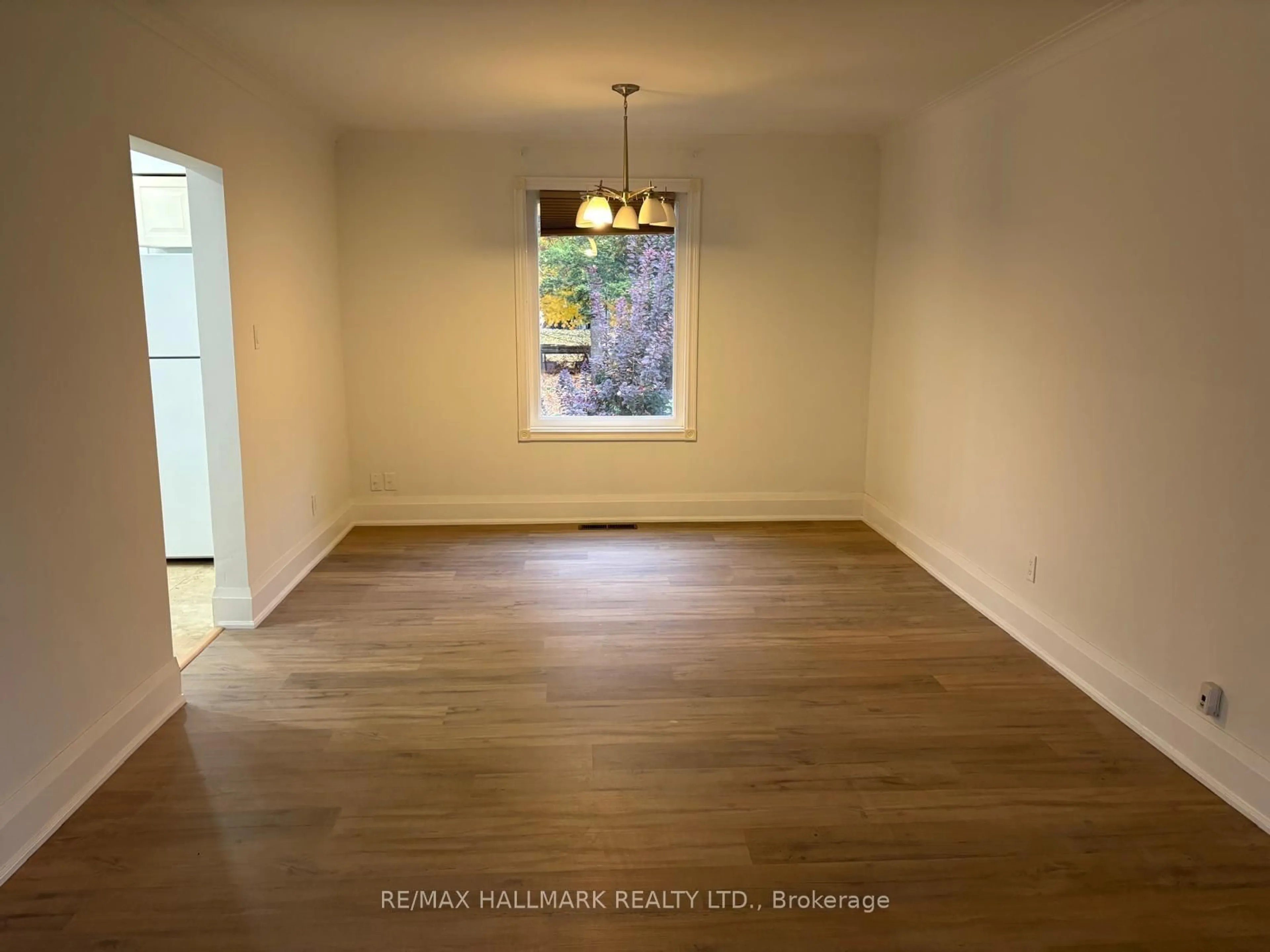 A pic of a room for 18 Woodward Ave, Markham Ontario L3T 1E4