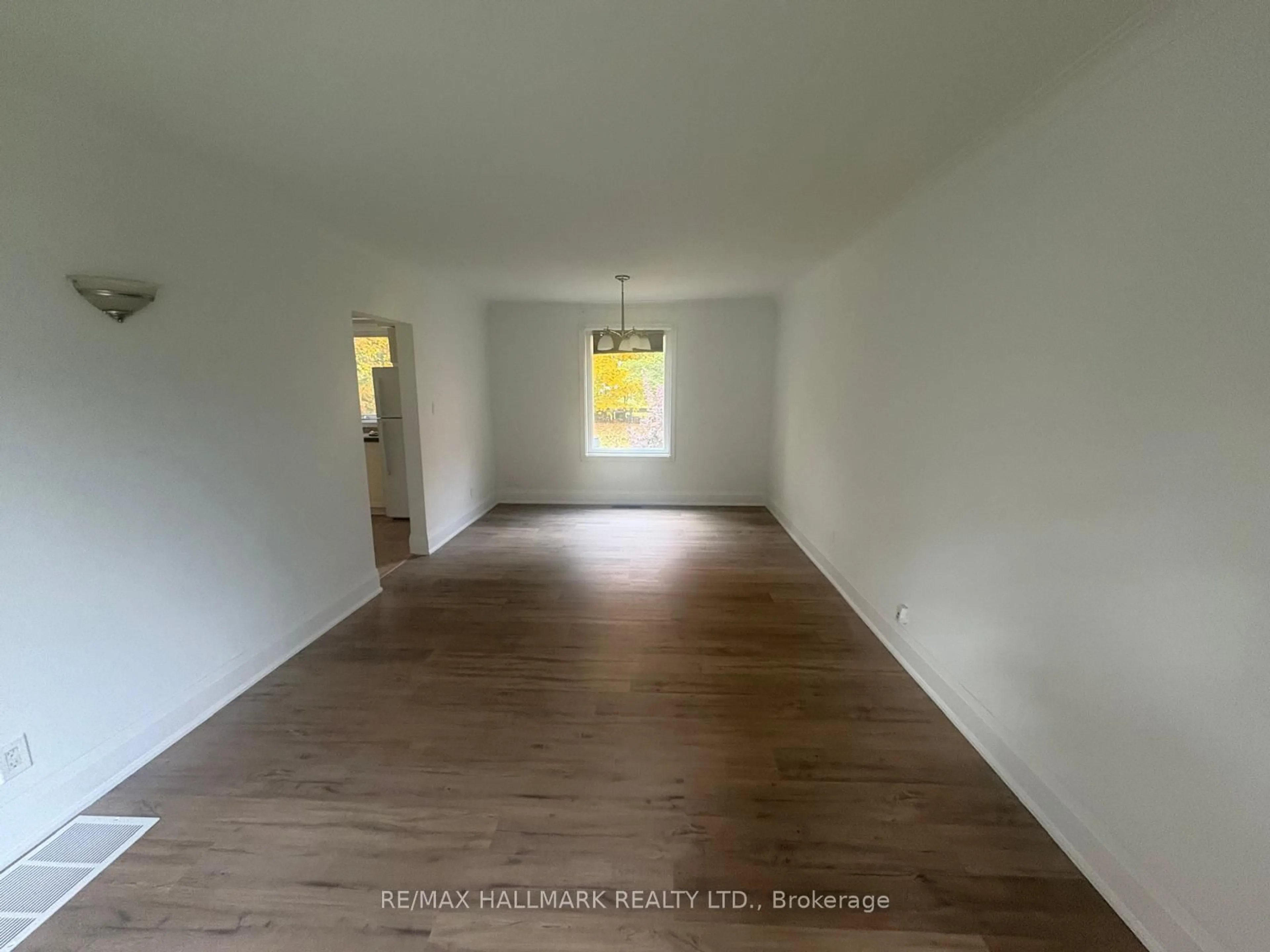 A pic of a room for 18 Woodward Ave, Markham Ontario L3T 1E4