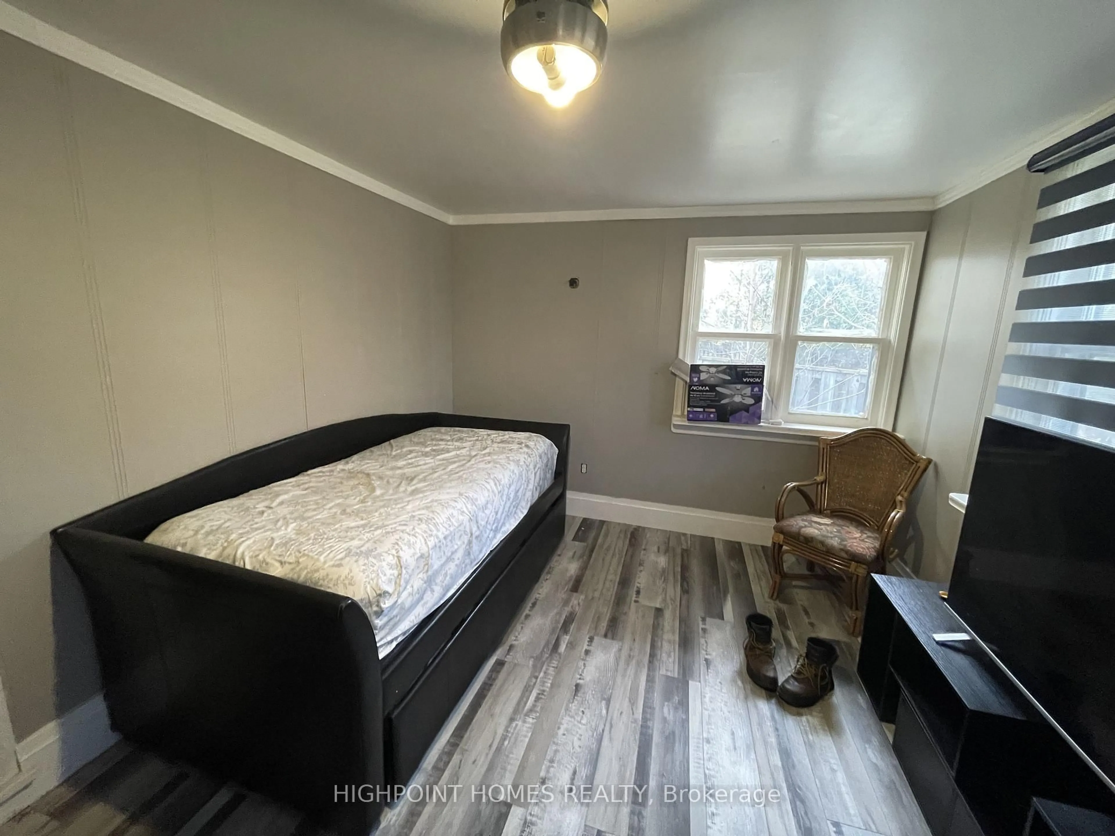 A pic of a room for 257 Cedarholme Ave, Georgina Ontario L4P 2W5