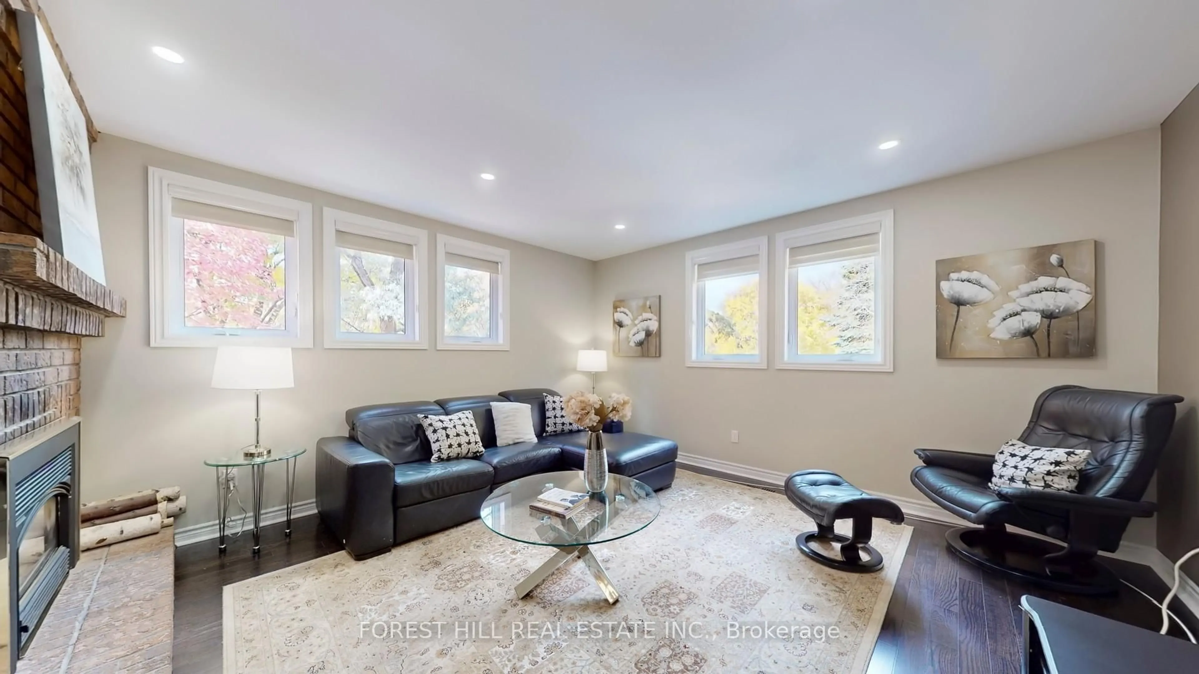 Living room with furniture, unknown for 7 Mcmorran Cres, Vaughan Ontario L4J 2T4