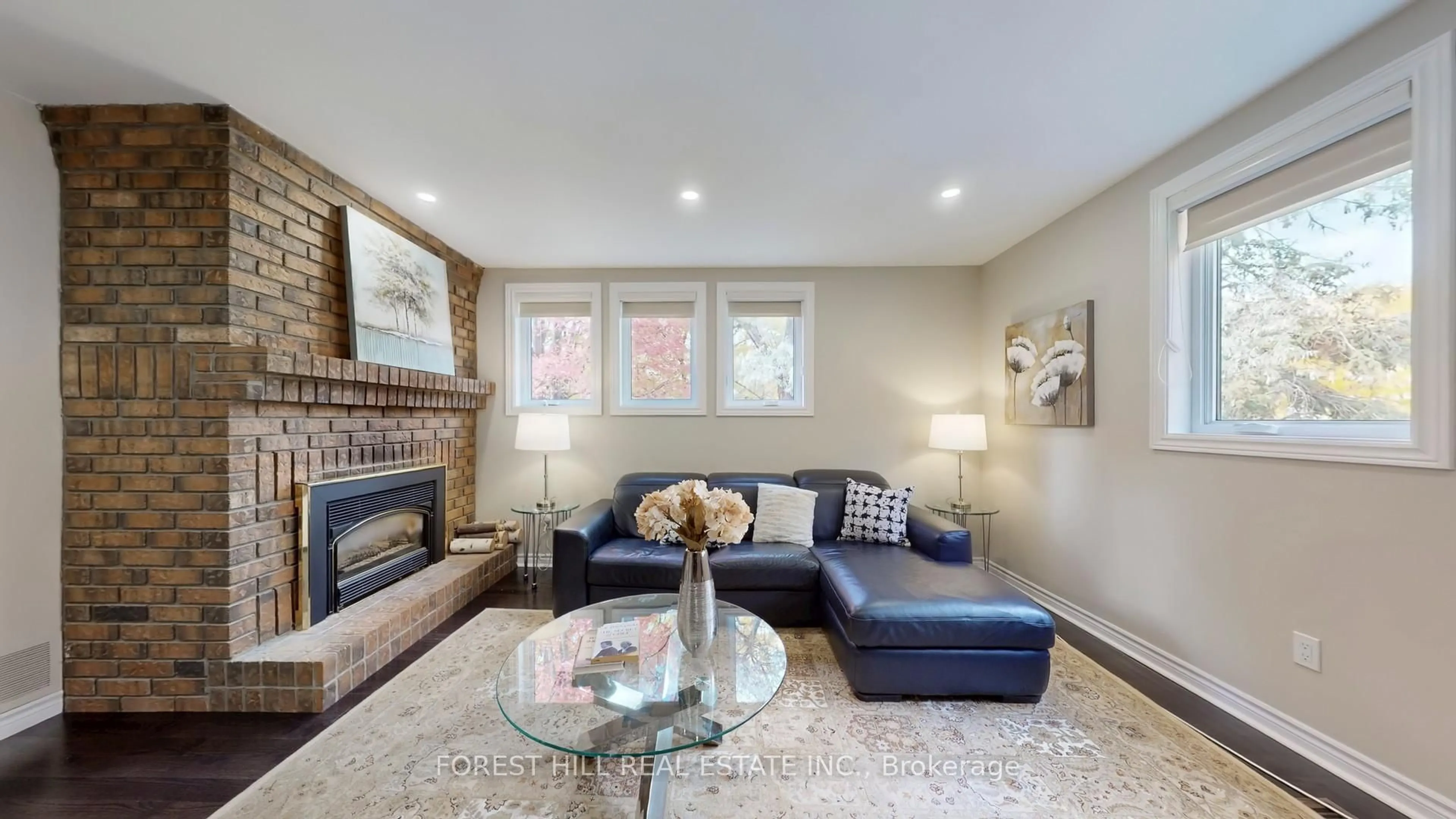 Living room with furniture, unknown for 7 Mcmorran Cres, Vaughan Ontario L4J 2T4