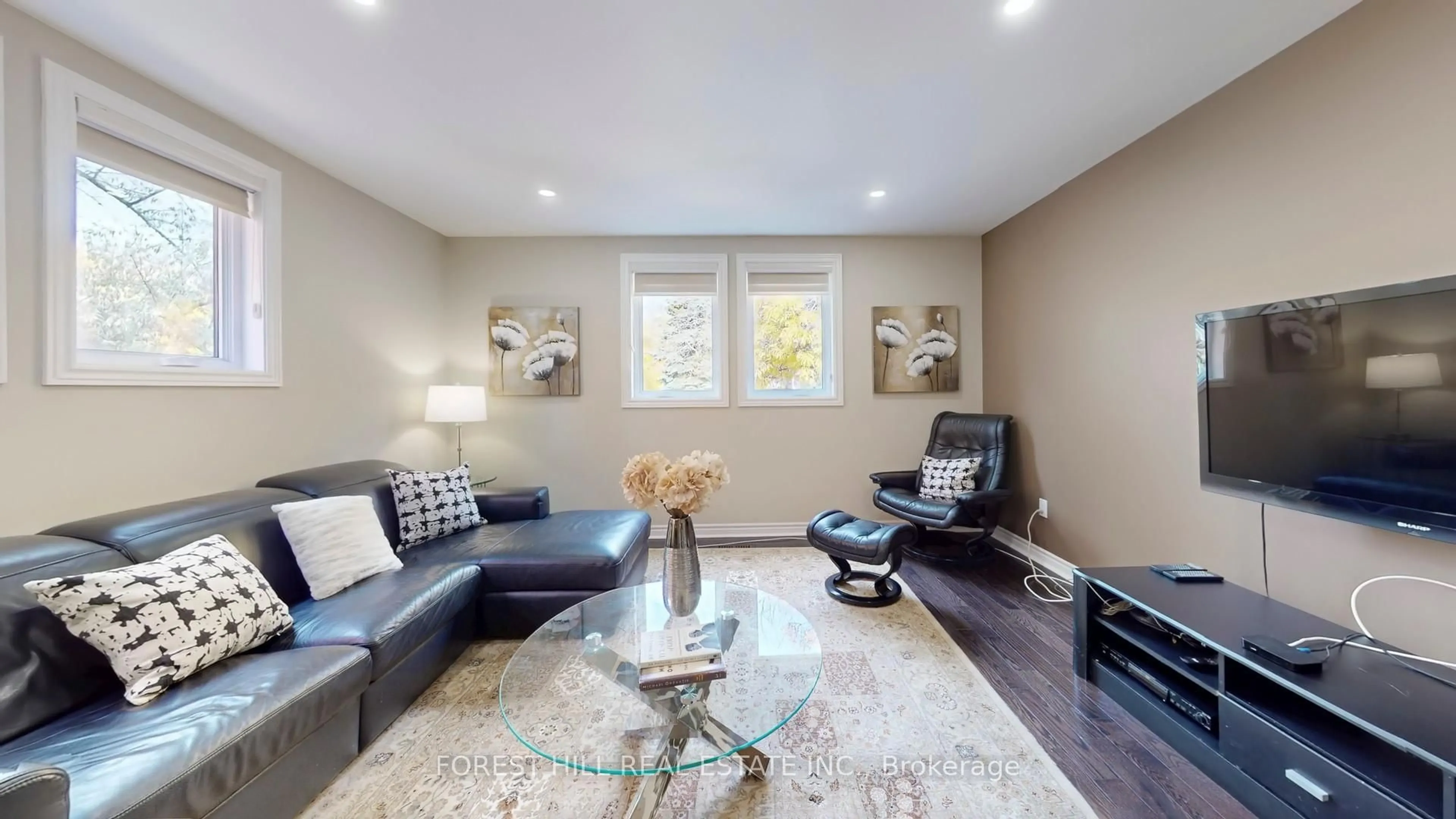 Living room with furniture, unknown for 7 Mcmorran Cres, Vaughan Ontario L4J 2T4