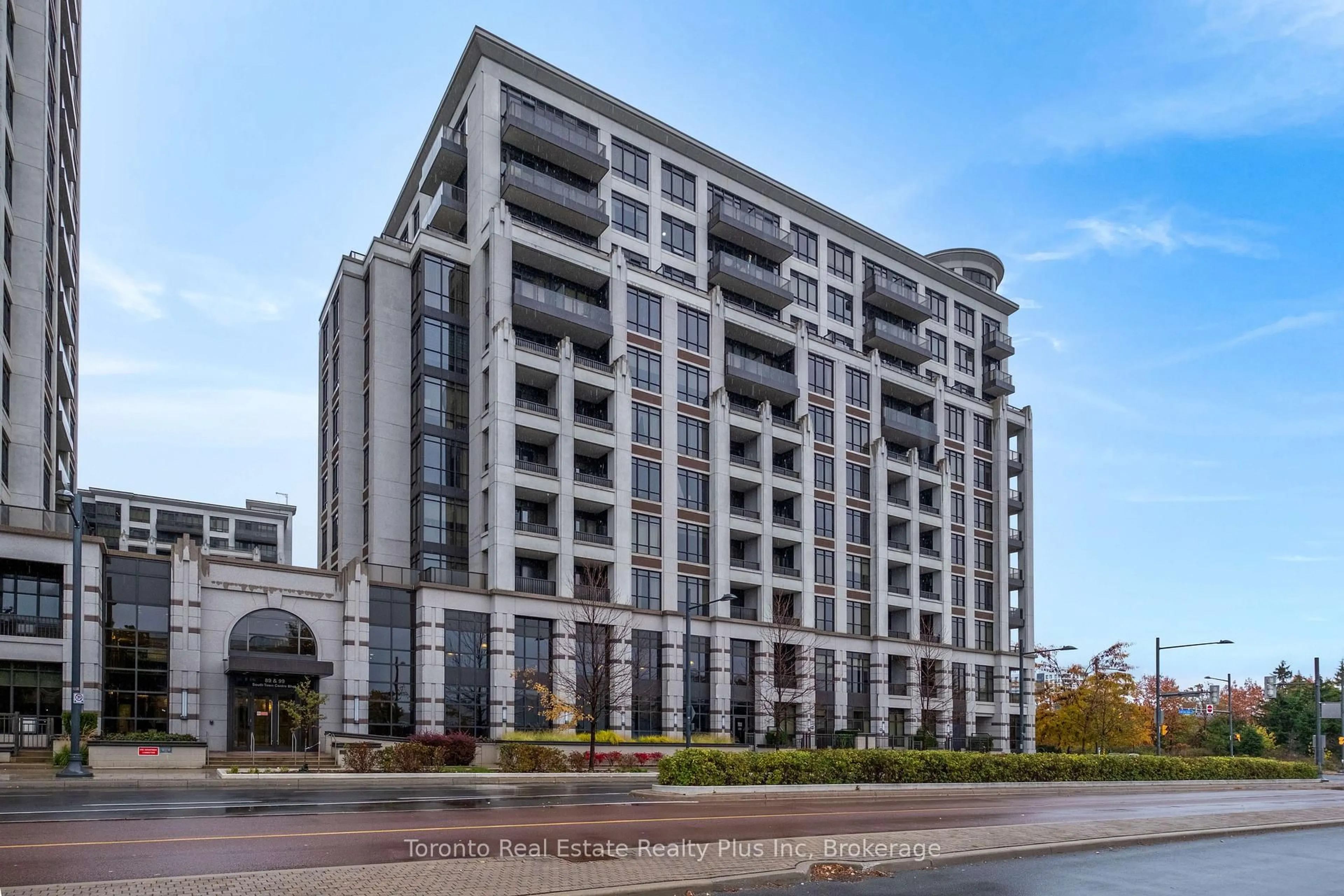 A pic from outside/outdoor area/front of a property/back of a property/a pic from drone, building for 99 South Town Centre Blvd #711, Markham Ontario L6G 0E9