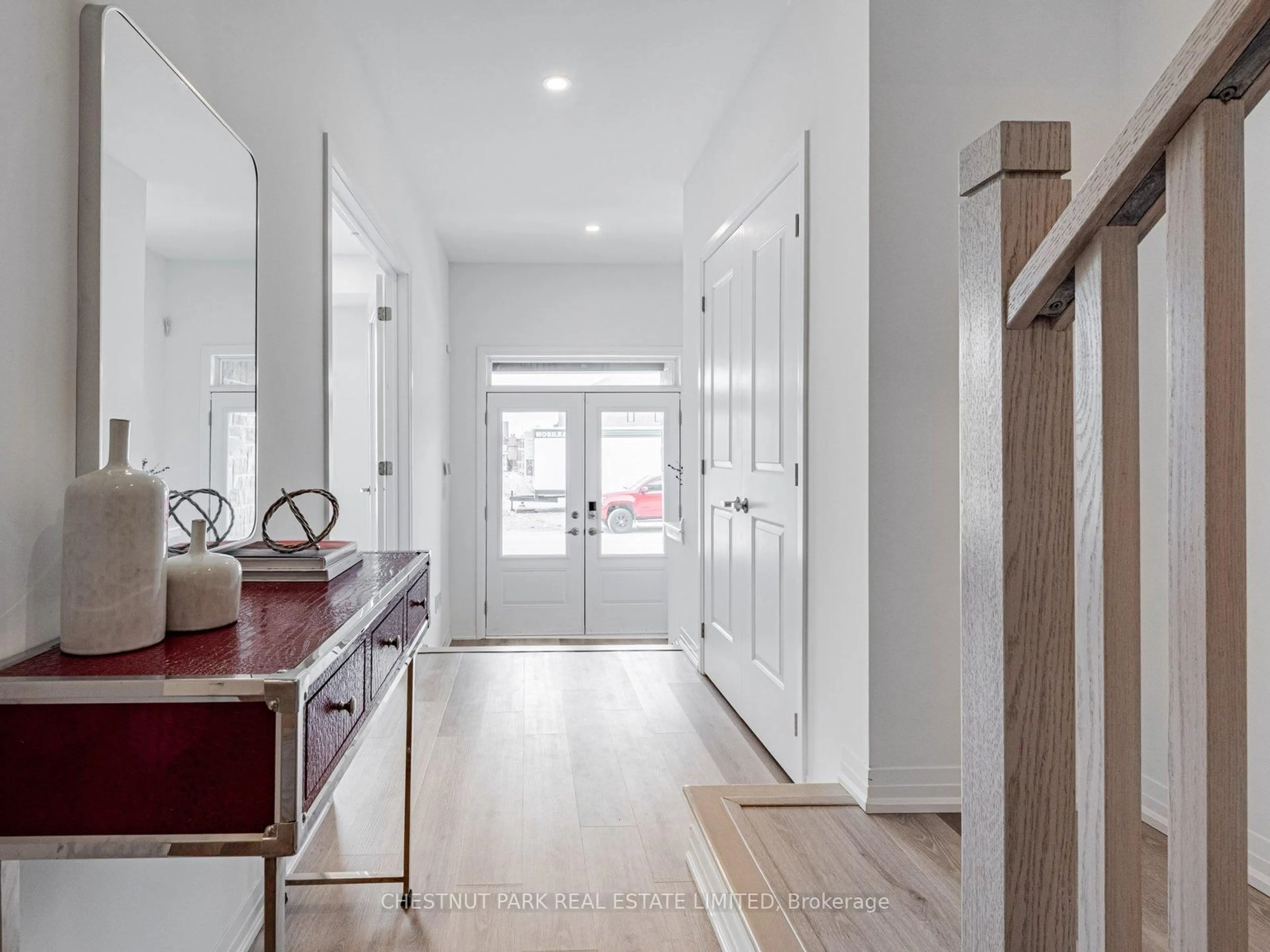 Indoor entryway for 50 Robert Eaton Ave, Markham Ontario M4J 2Z5