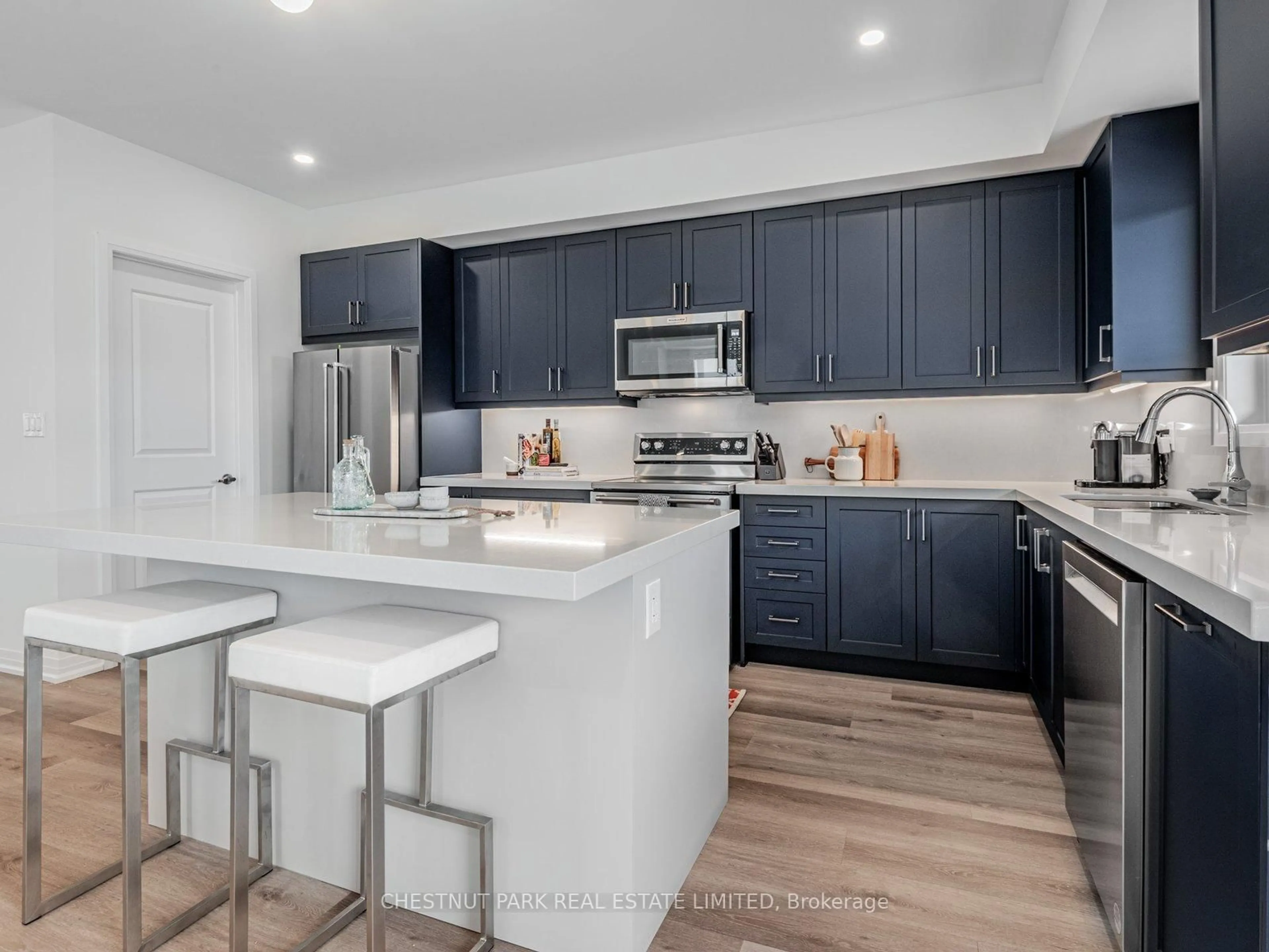 Open concept kitchen, ceramic/tile floor for 50 Robert Eaton Ave, Markham Ontario M4J 2Z5