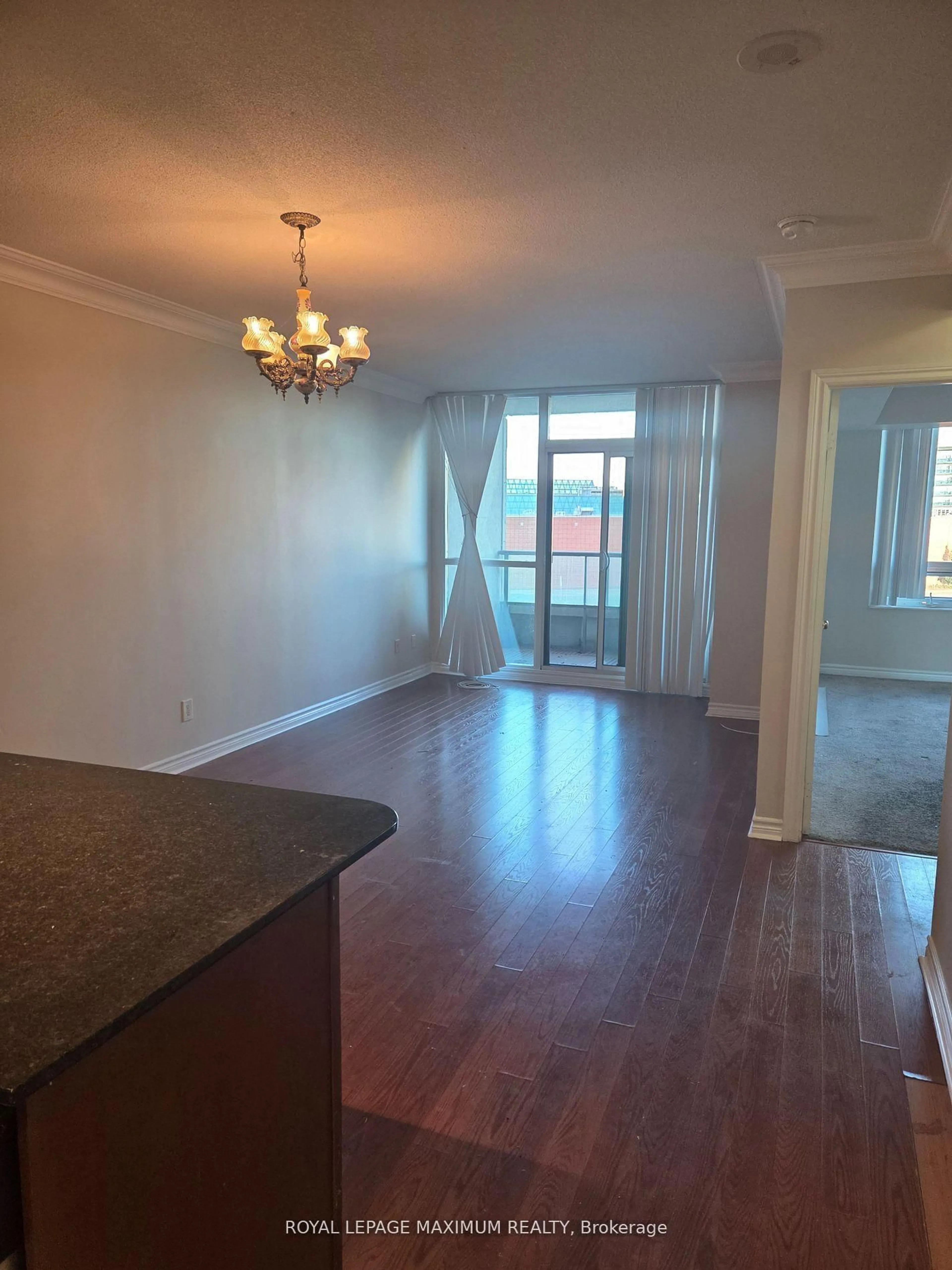 A pic of a room for 88 Promenade Circ #302, Vaughan Ontario L4J 9A4