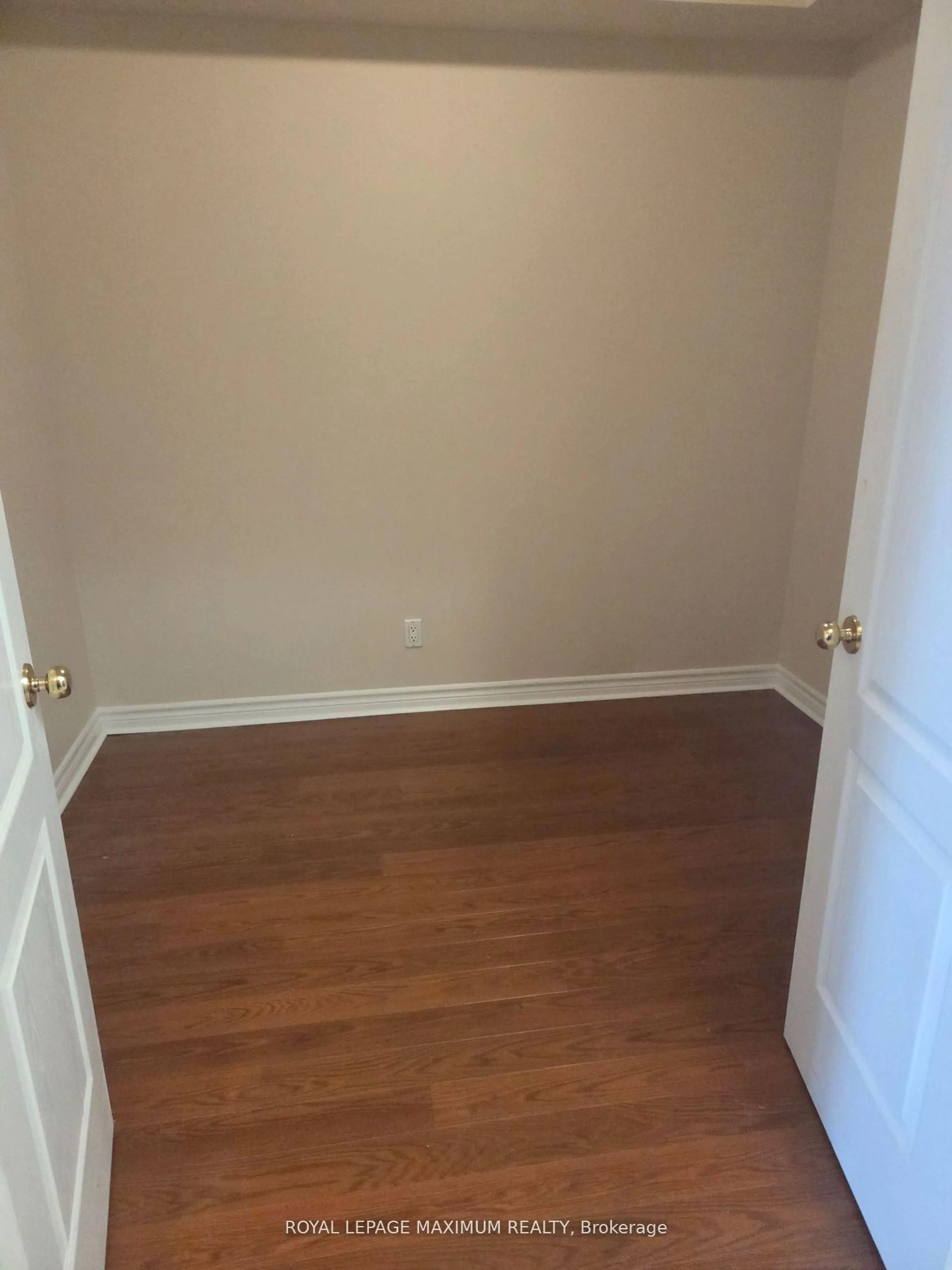 A pic of a room for 88 Promenade Circ #302, Vaughan Ontario L4J 9A4