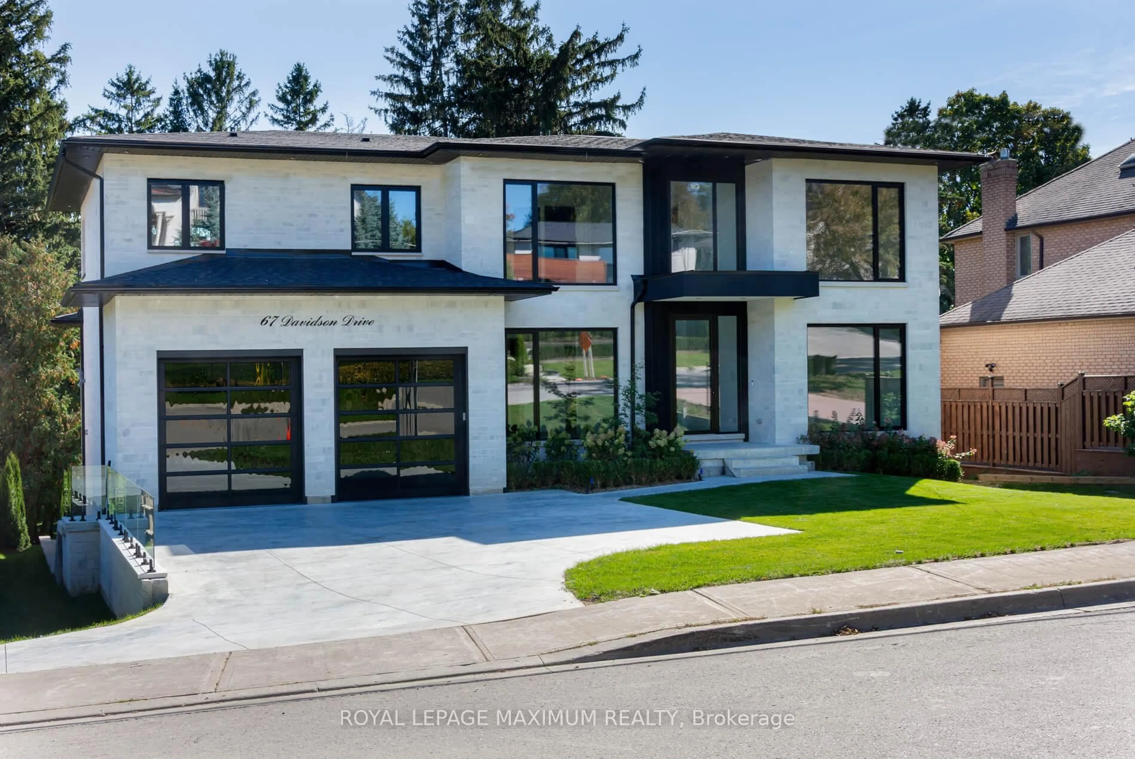 Home with vinyl exterior material, street for 67 Davidson St, Vaughan Ontario L4L 1M2