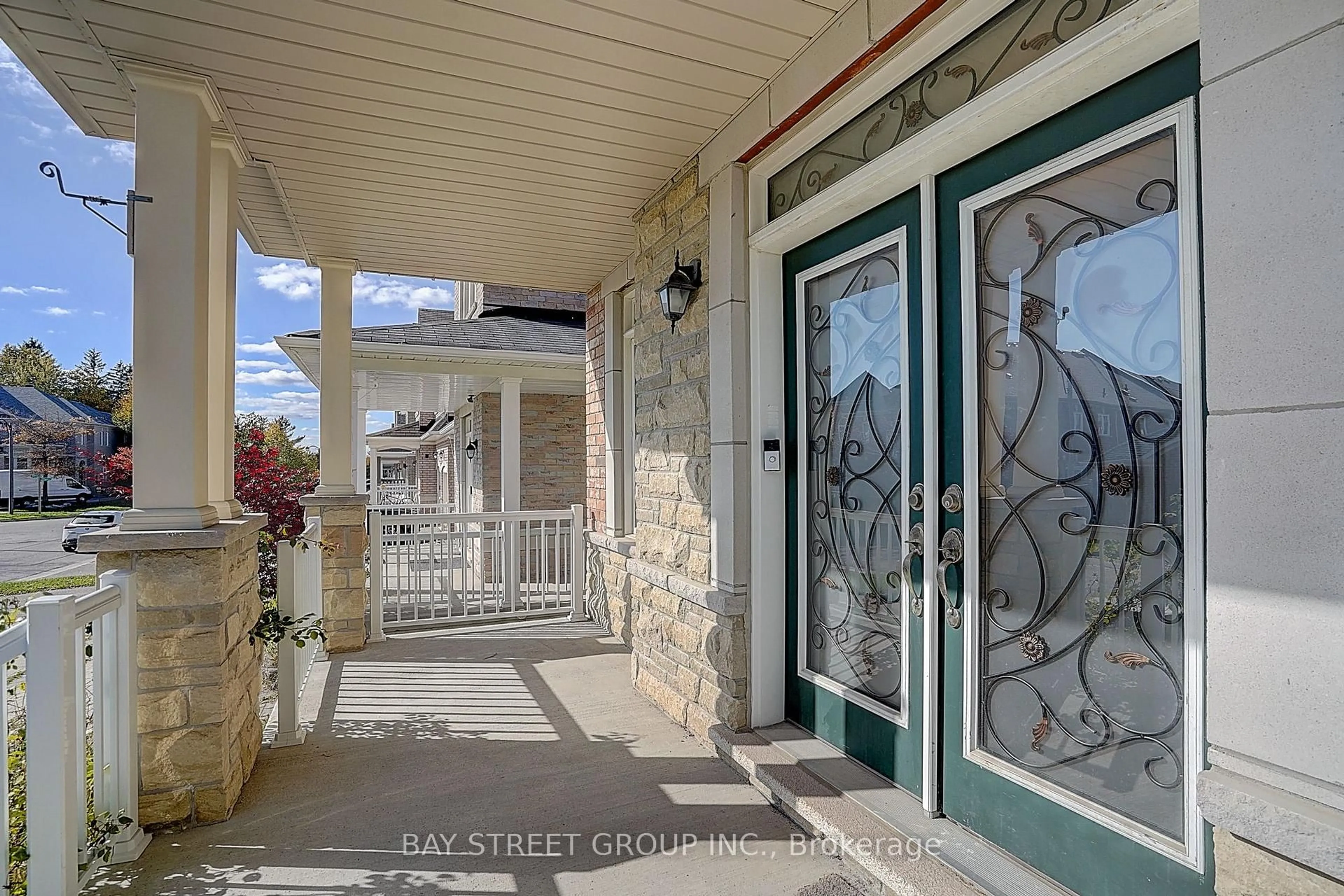Indoor entryway for 90 Gable Ave, Markham Ontario L6C 2W6