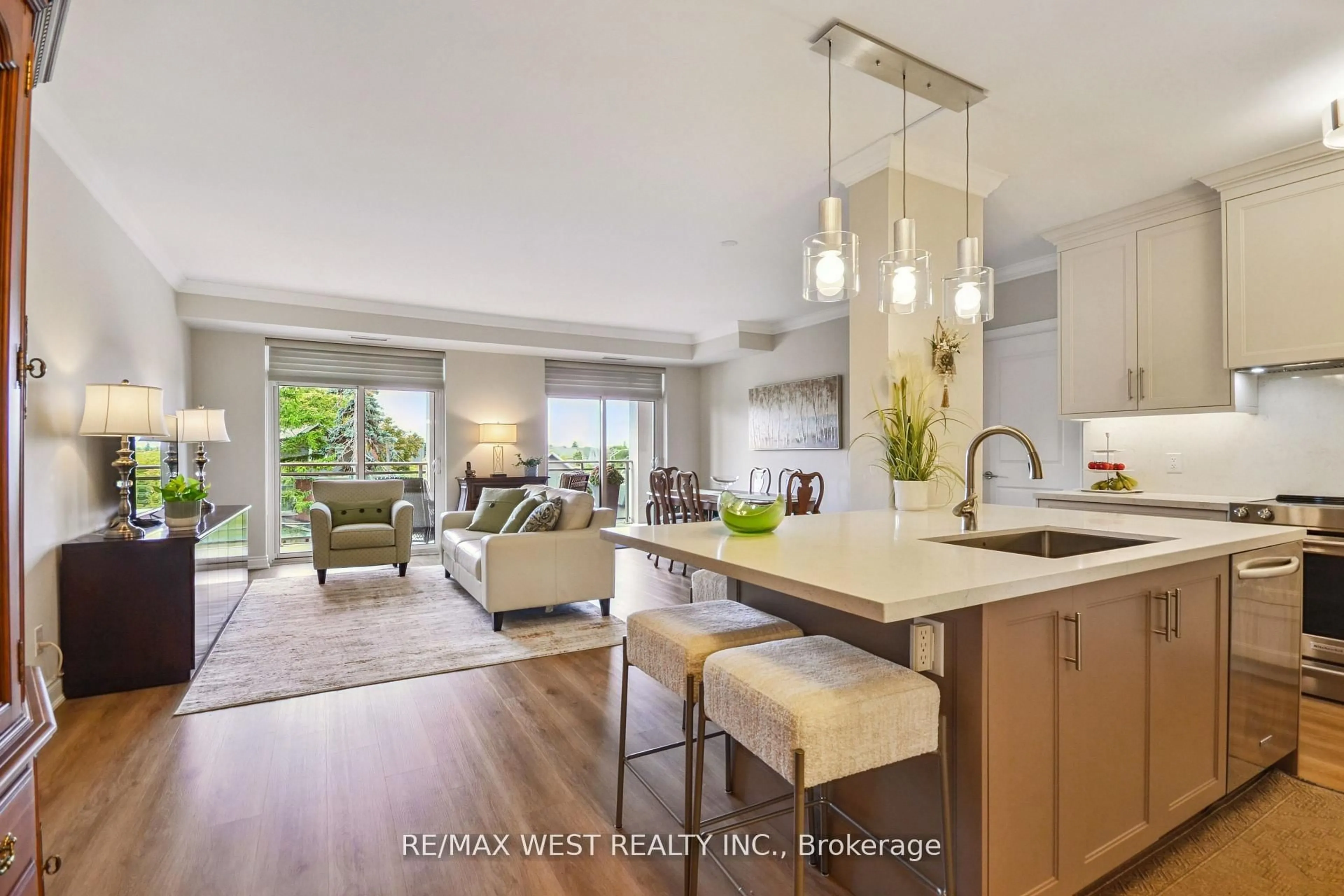 Open concept kitchen, unknown for 281 Woodbridge Ave #321, Vaughan Ontario L4L 0C6