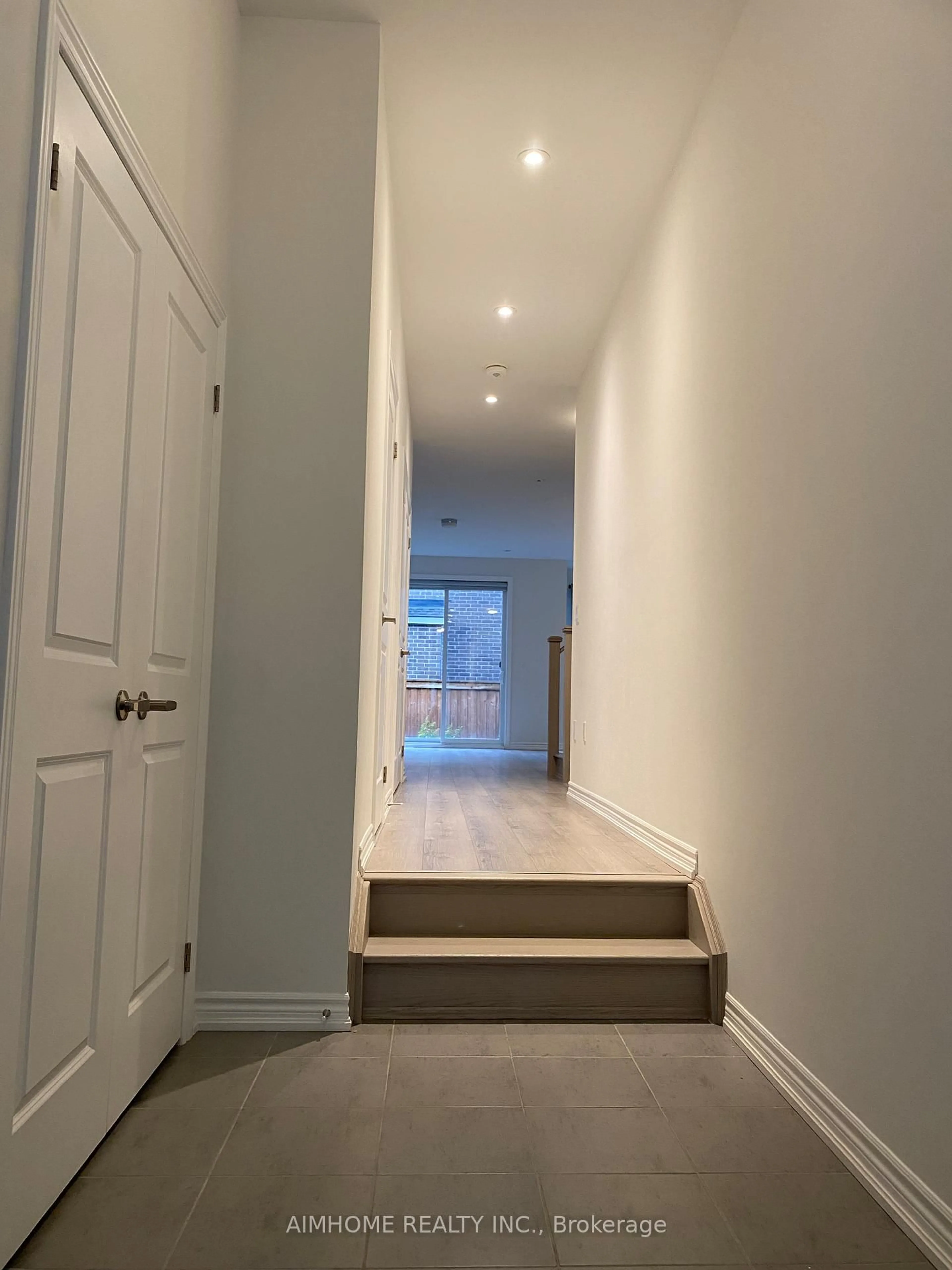 Unknown for 168 Tempel St, Richmond Hill Ontario L4E 1J2