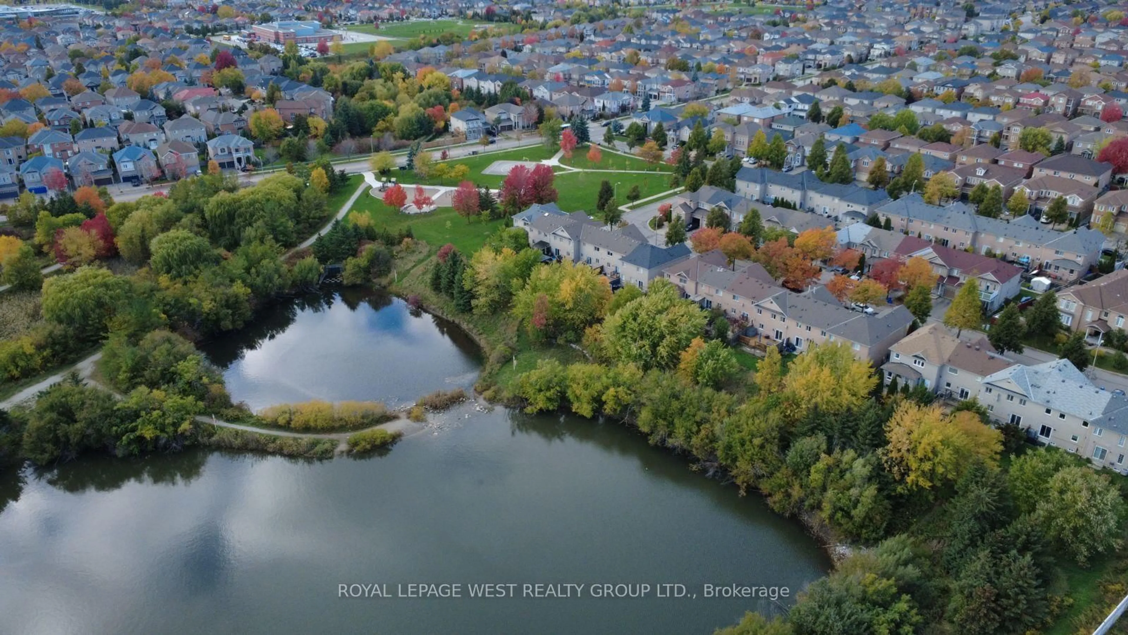A pic from outside/outdoor area/front of a property/back of a property/a pic from drone, water/lake/river/ocean view for 272 Wildberry Cres, Vaughan Ontario L4H 2H7