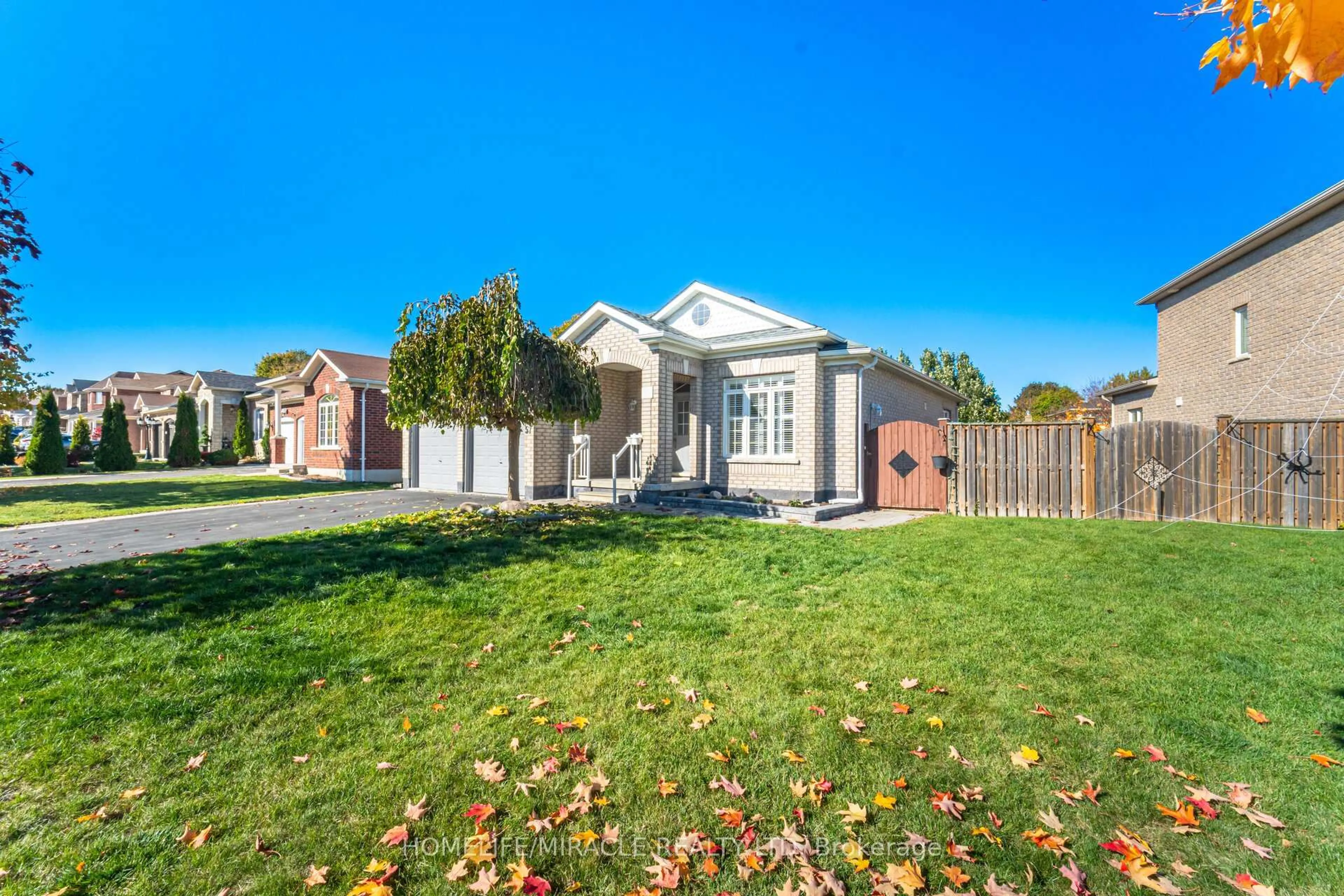 Home with brick exterior material, street for 57 Bronze Cres, Bradford West Gwillimbury Ontario L3Z 0B1