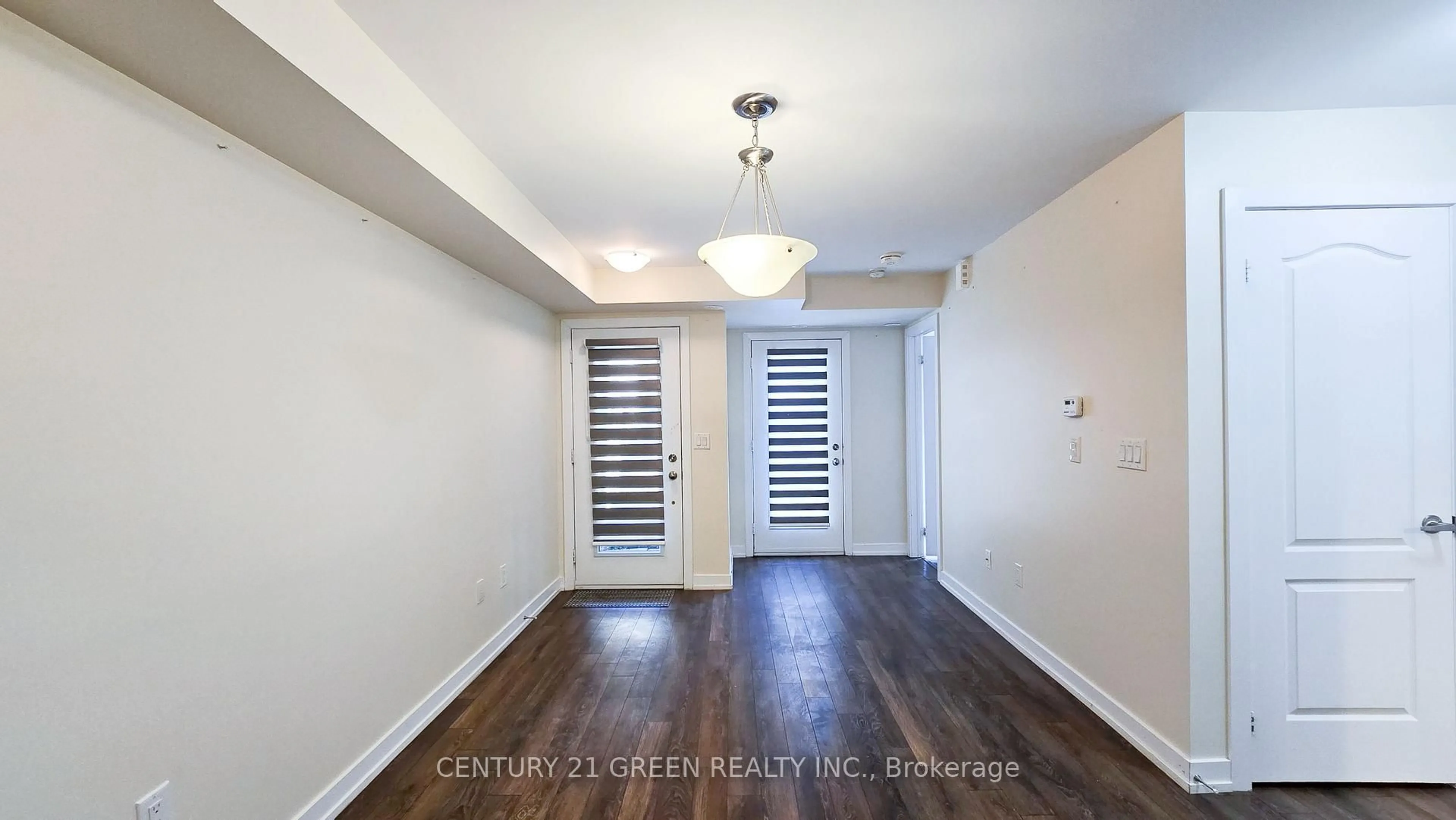 Indoor entryway for 2 Westmeath Lane #2109, Markham Ontario L6B 0A8