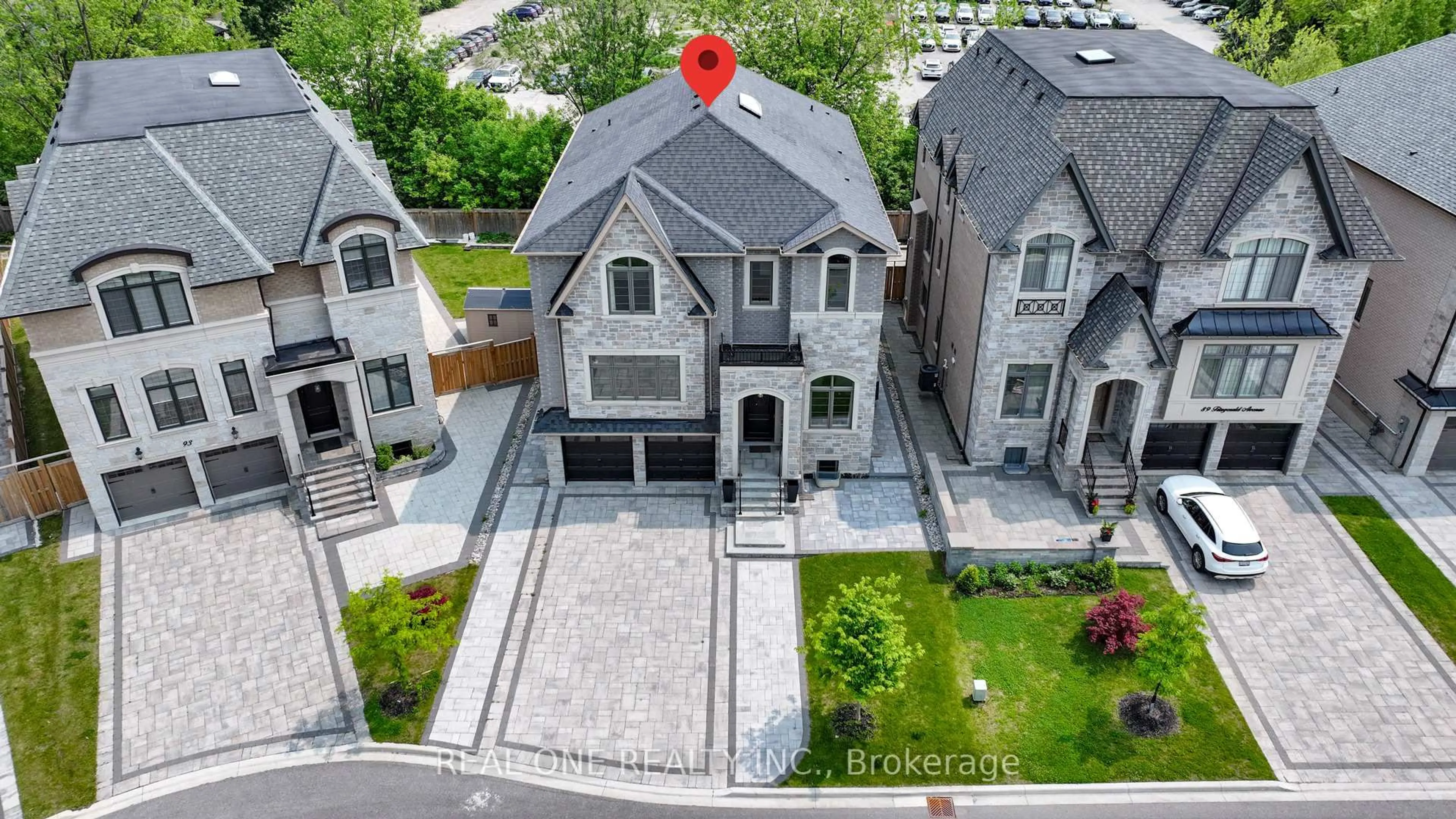 A pic from outside/outdoor area/front of a property/back of a property/a pic from drone, street for 91 Fitzgerald Ave, Markham Ontario L3R 1R5
