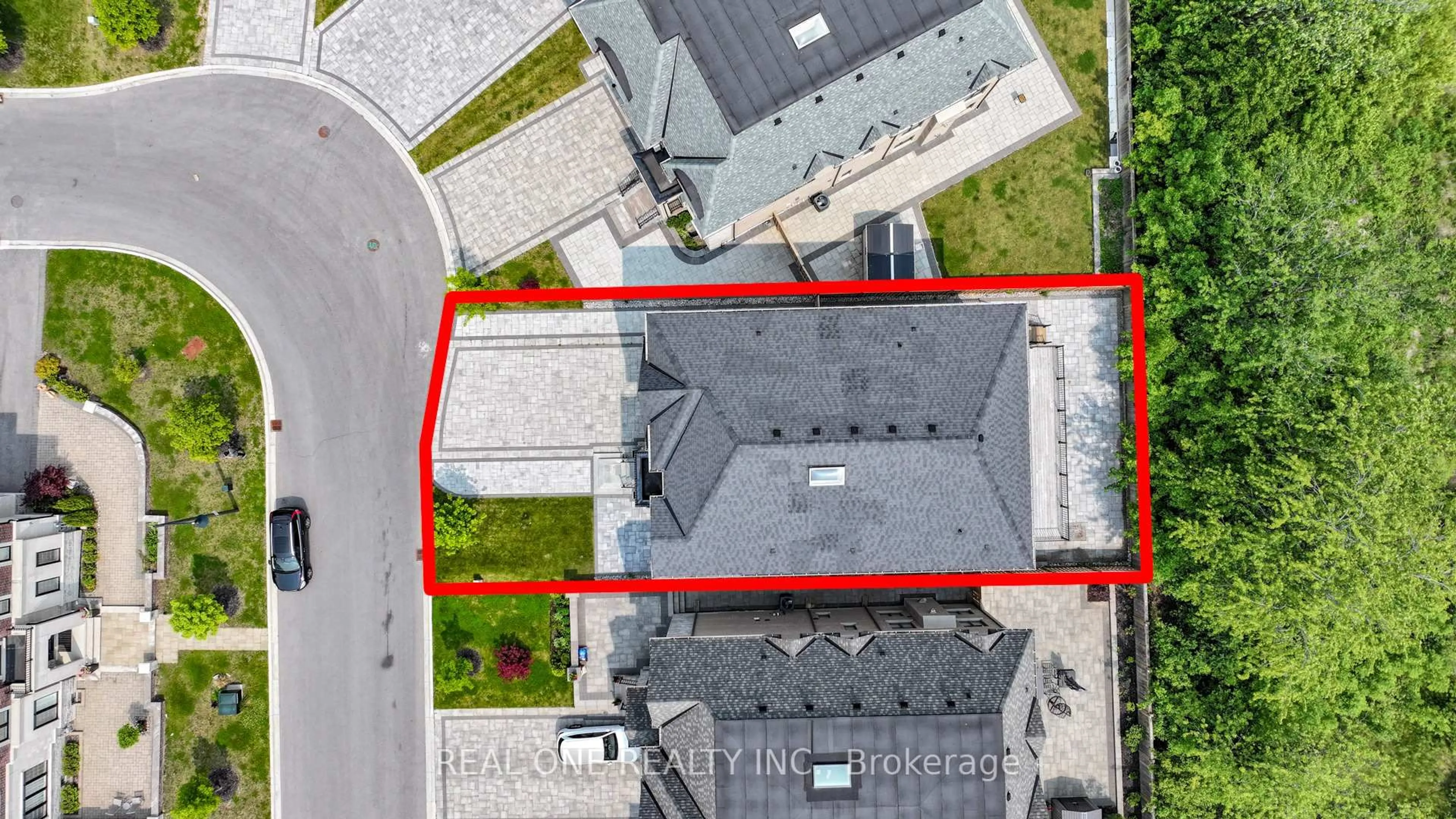 A pic from outside/outdoor area/front of a property/back of a property/a pic from drone, street for 91 Fitzgerald Ave, Markham Ontario L3R 1R5