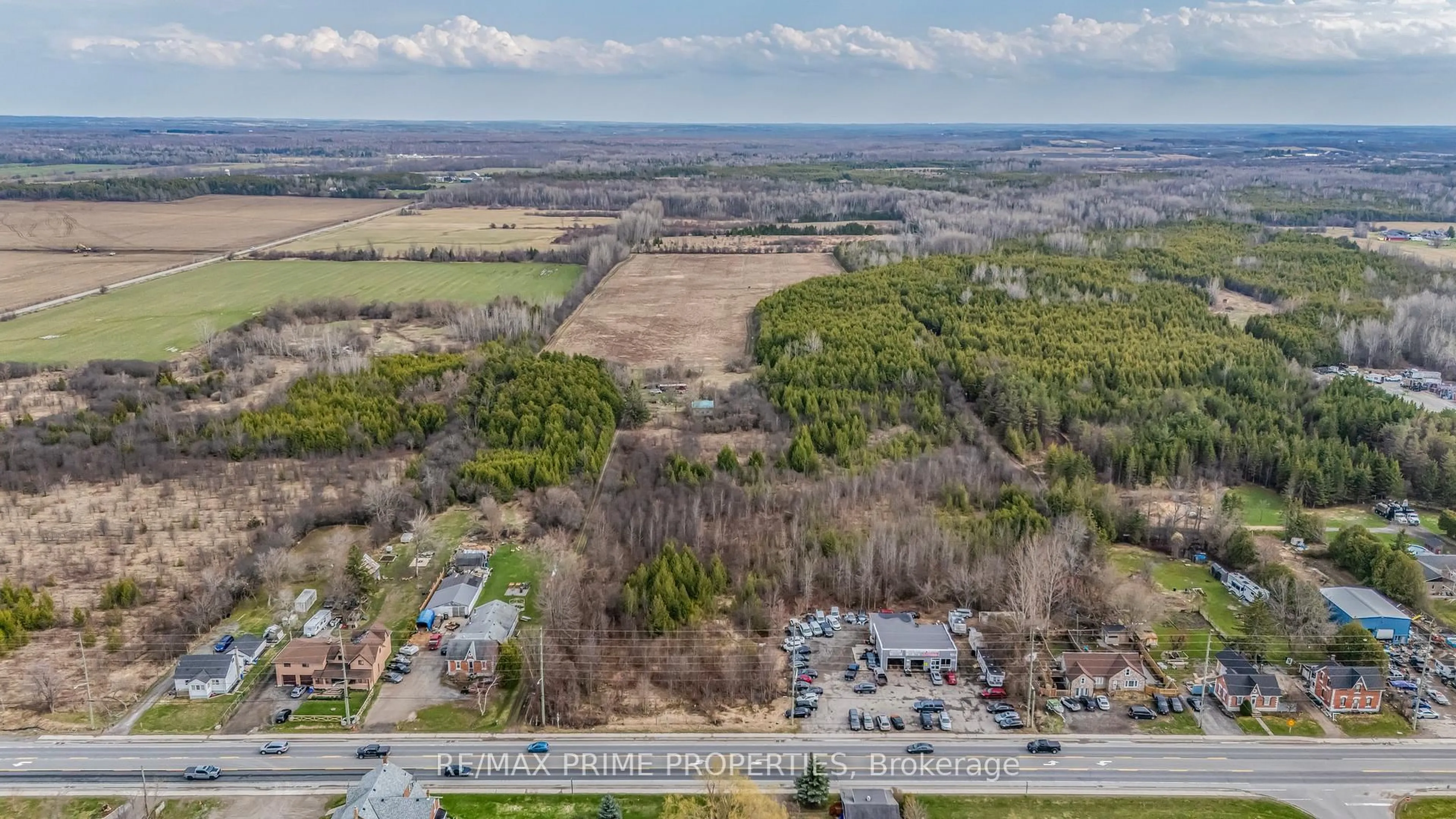 A pic from outside/outdoor area/front of a property/back of a property/a pic from drone, unknown for 28171 Highway 48, Georgina Ontario L0E 1R0