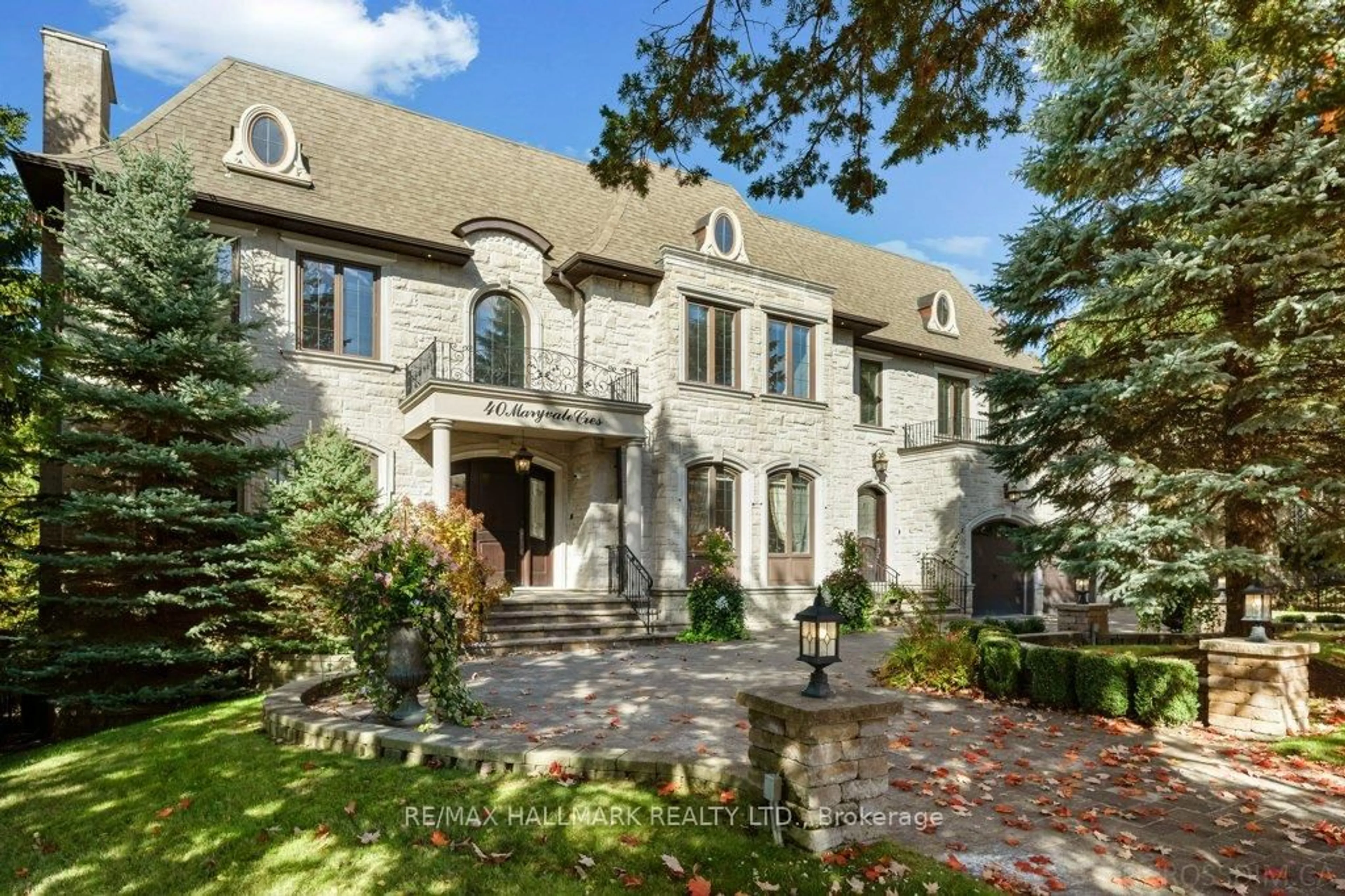 Home with brick exterior material, street for 40 Maryvale Cres, Richmond Hill Ontario L4C 6P8