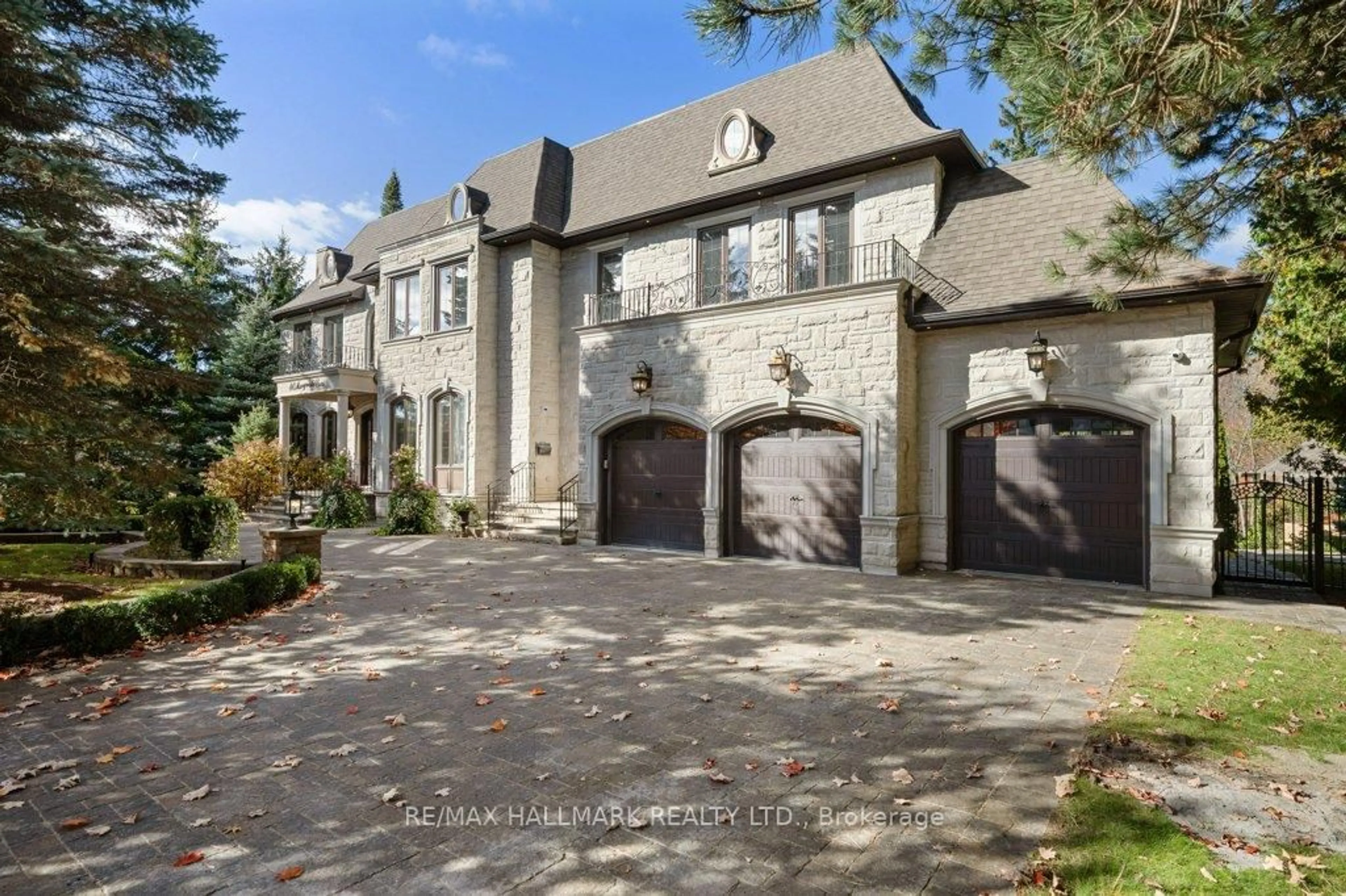 Home with brick exterior material, street for 40 Maryvale Cres, Richmond Hill Ontario L4C 6P8