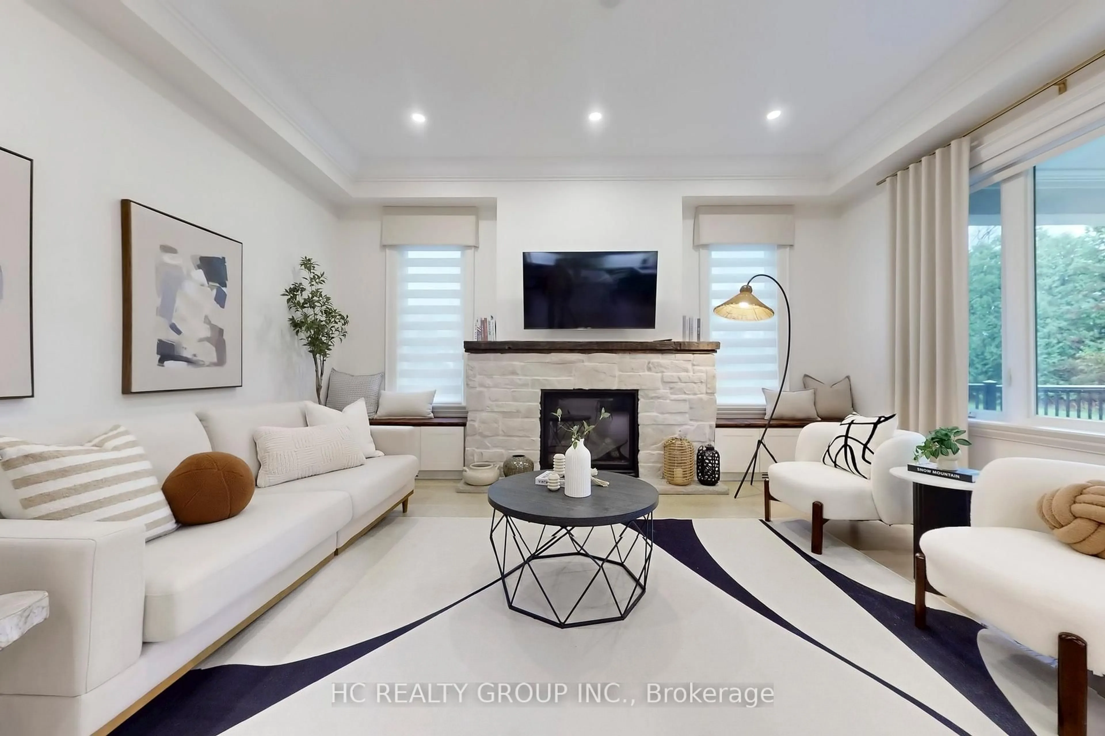 Living room with furniture, unknown for 6077 Hillsdale Dr, Whitchurch-Stouffville Ontario L4A 3B7