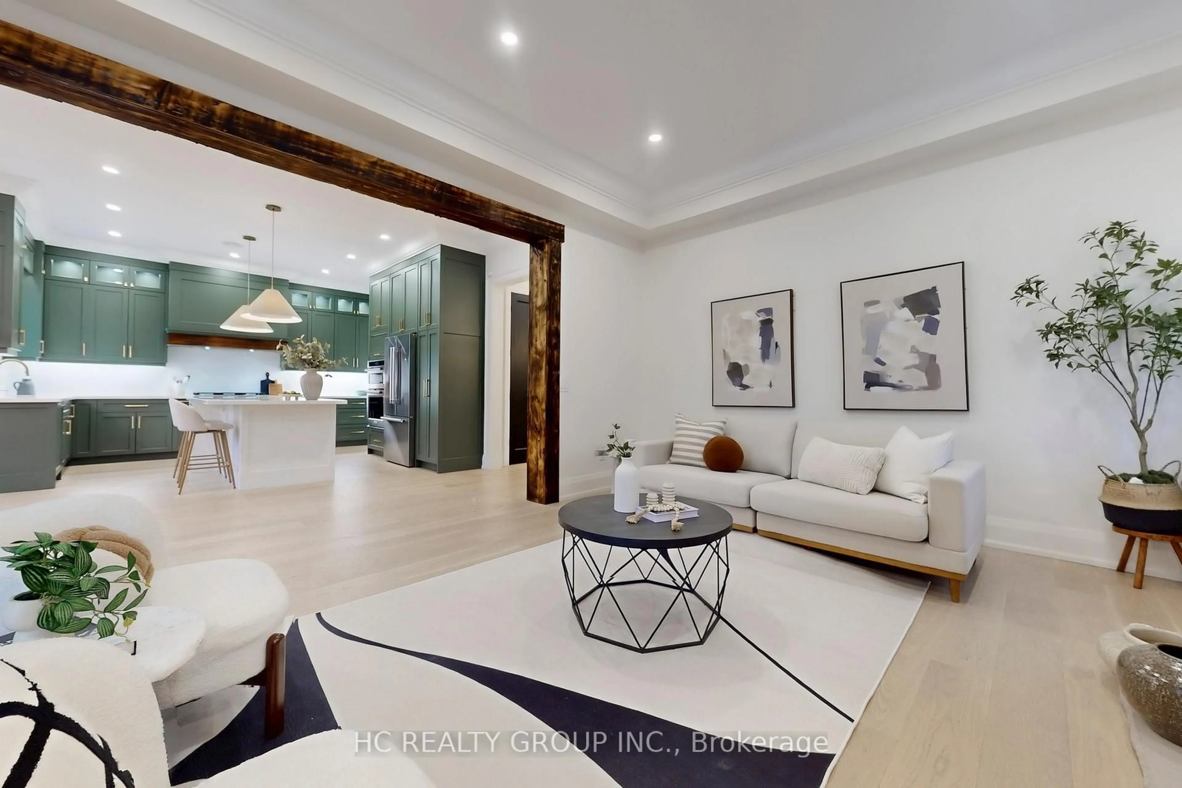 Living room with furniture, unknown for 6077 Hillsdale Dr, Whitchurch-Stouffville Ontario L4A 3B7