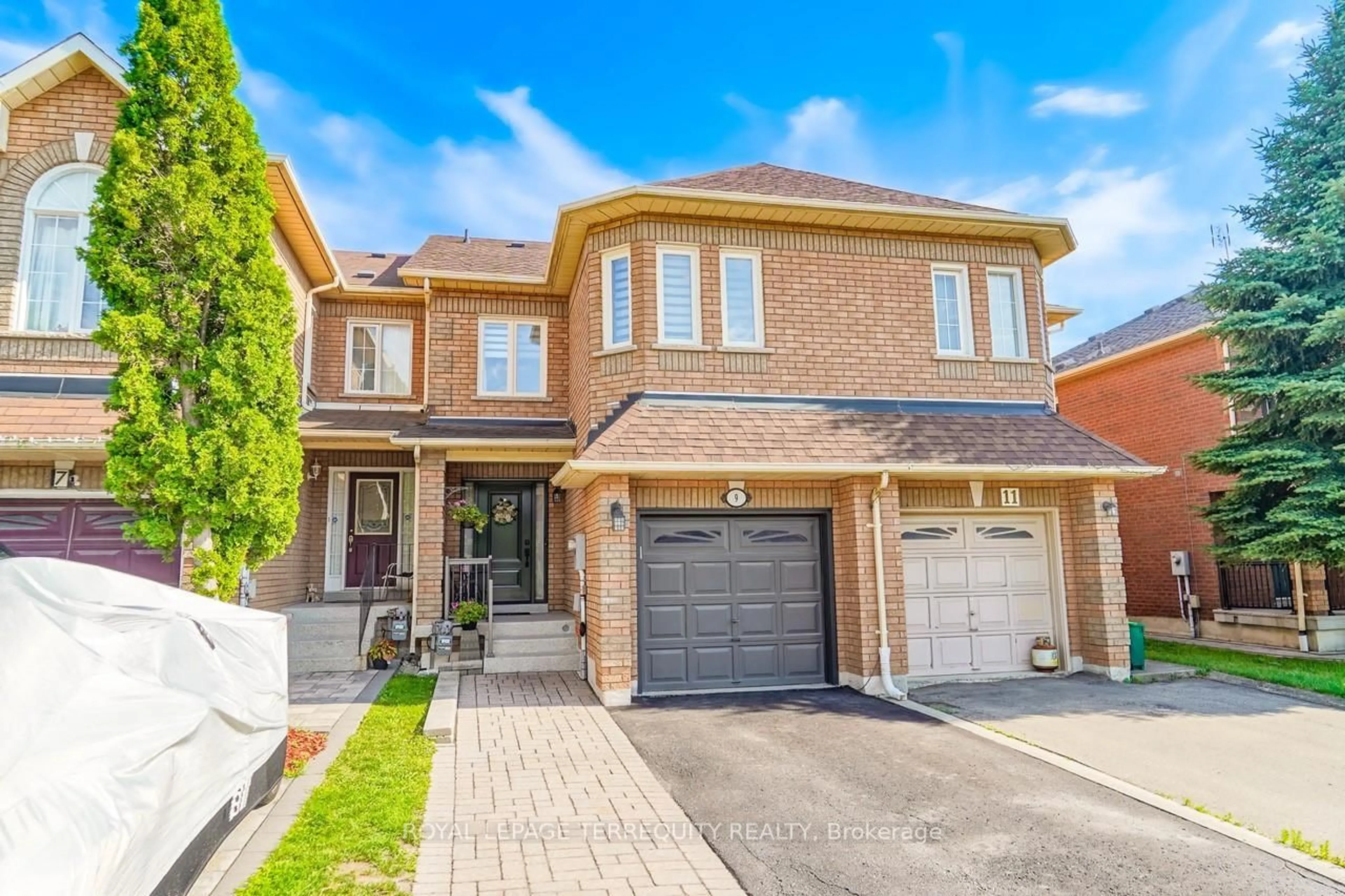 Home with brick exterior material, street for 9 Stonebriar Dr, Vaughan Ontario L6A 2N5