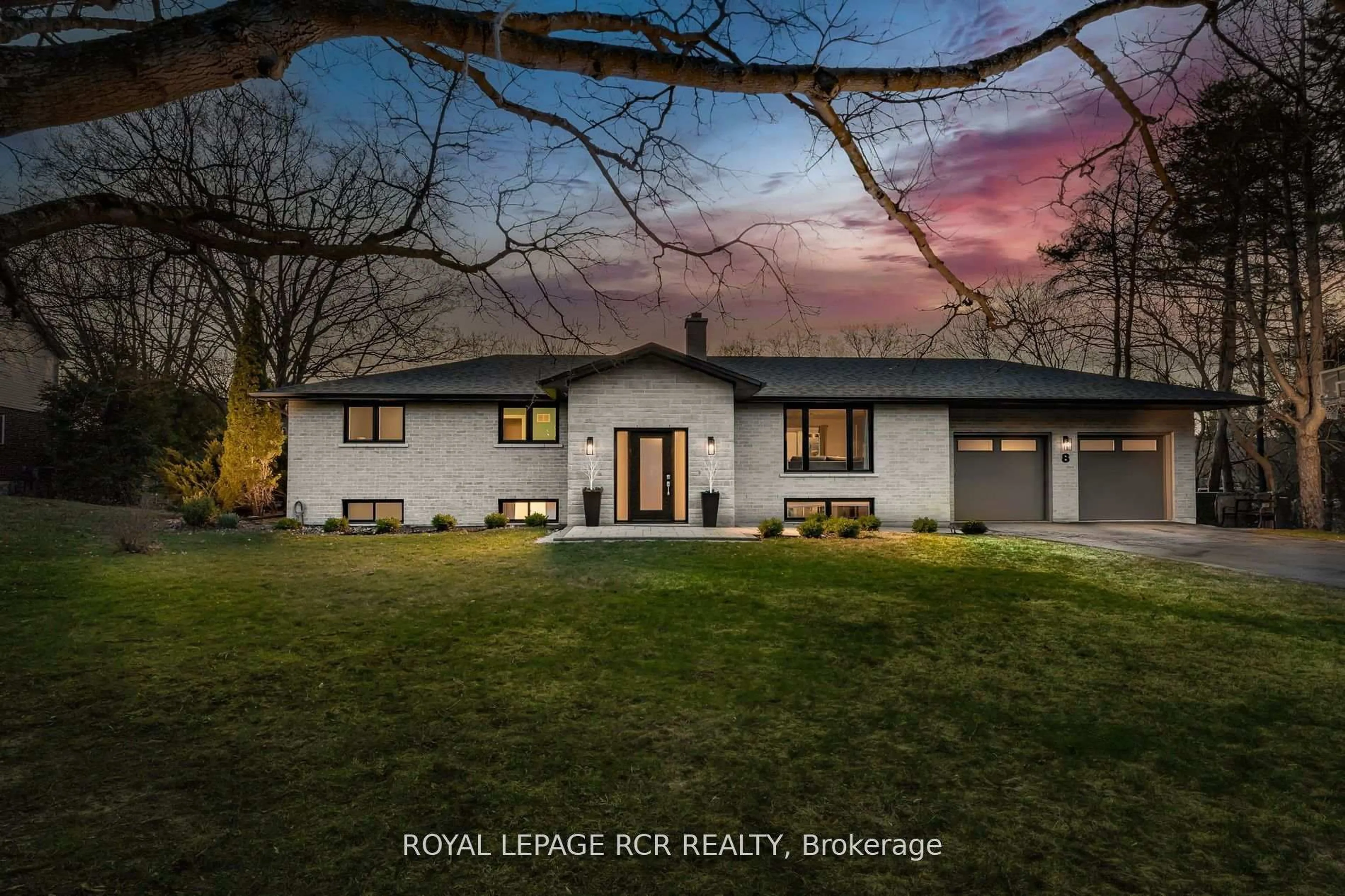 A pic from outside/outdoor area/front of a property/back of a property/a pic from drone, street for 8 Cook Dr, King Ontario L7B 0E5